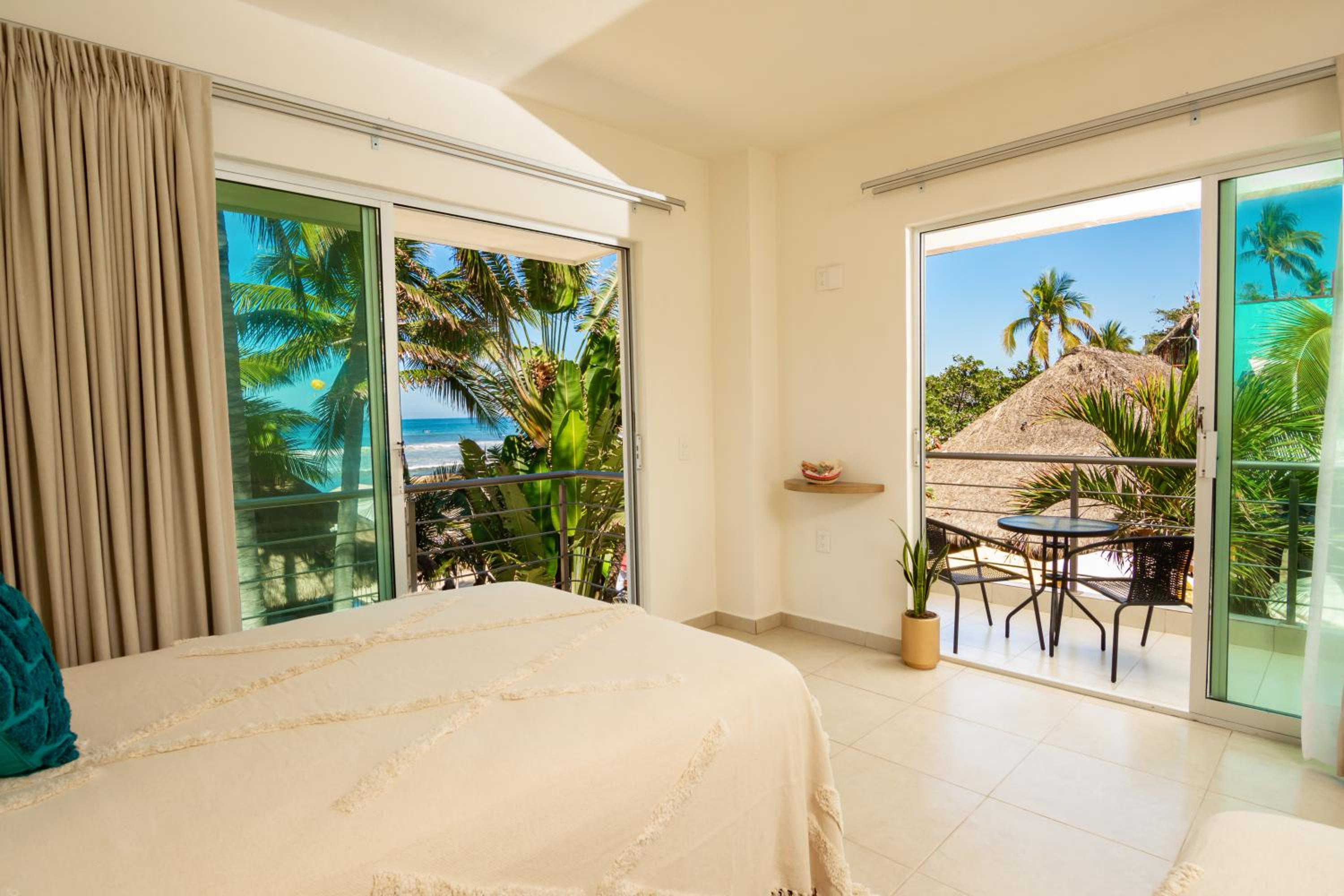 Deluxe Double Room With Balcony And Sea View