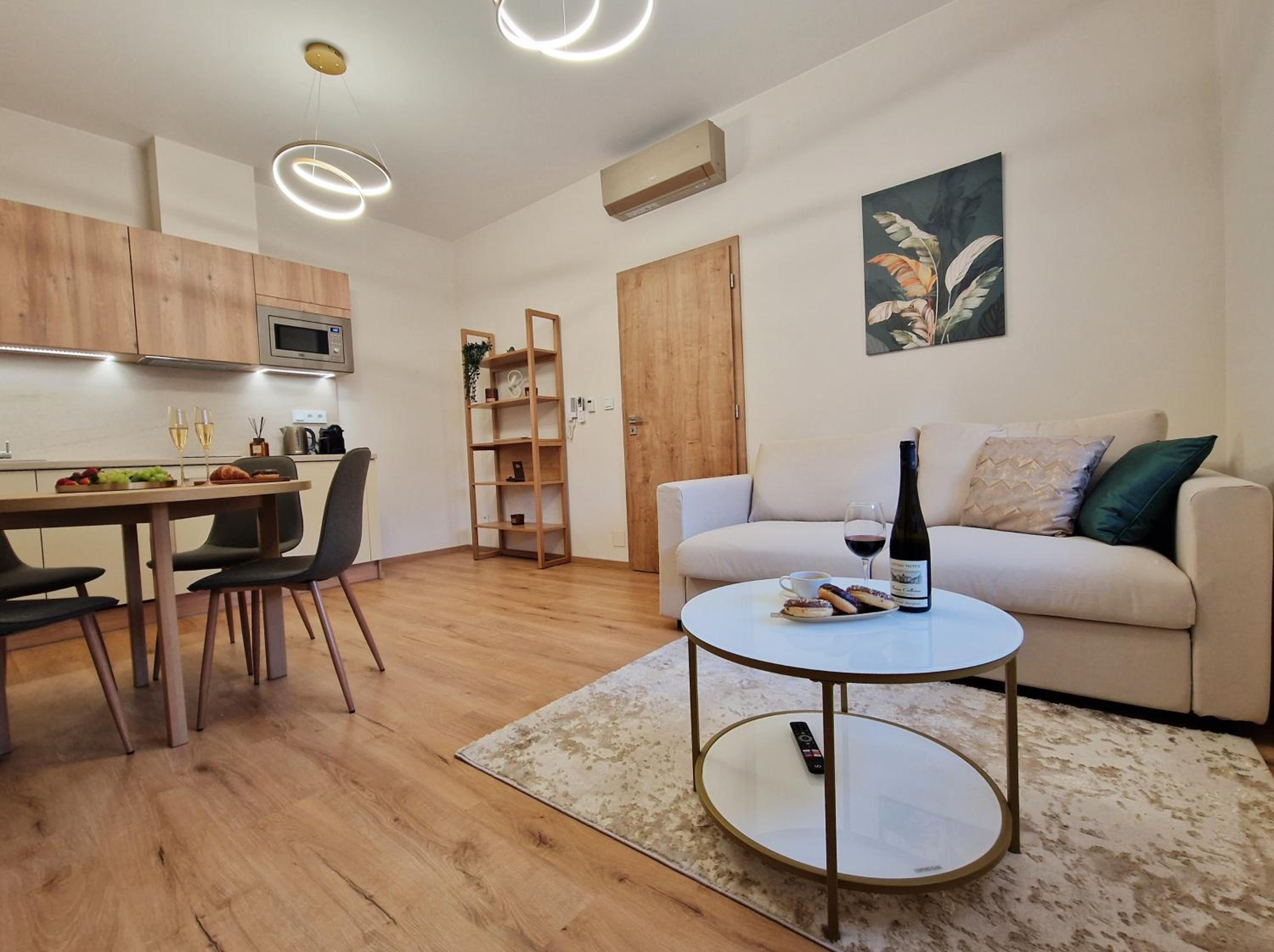 Apartment with Terrace photo 3