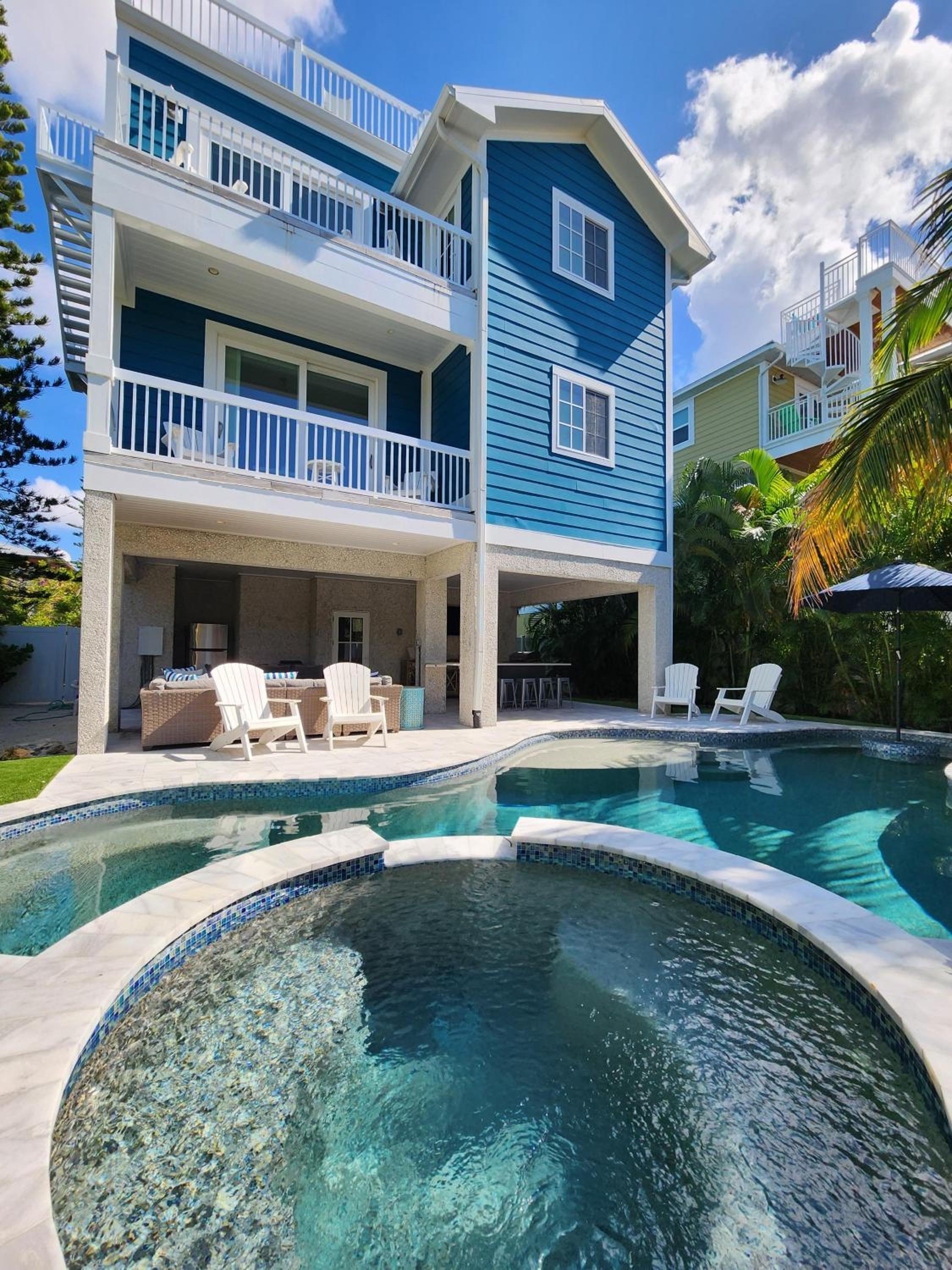 Seven-Bedroom House photo 3