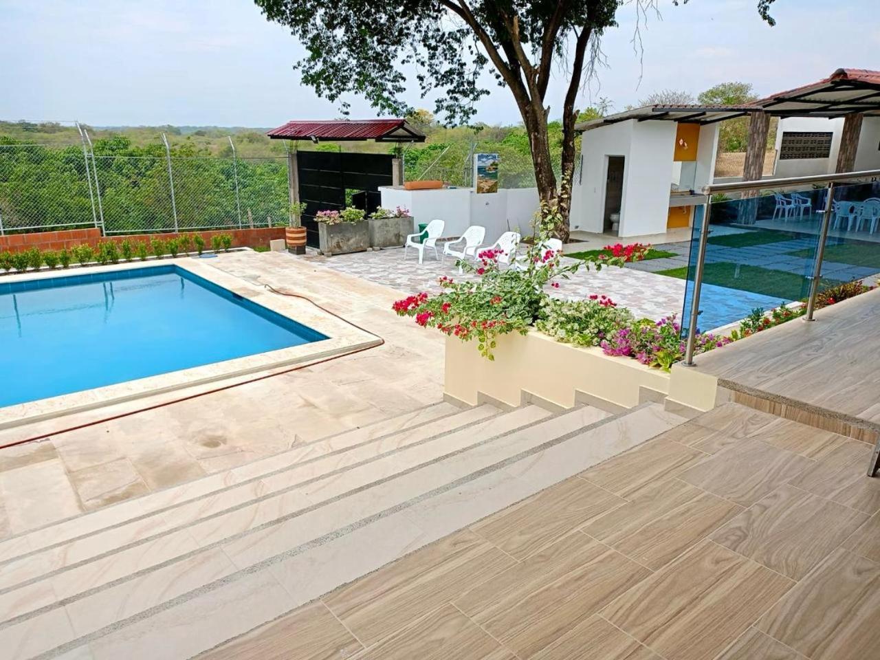 Villa photo 2