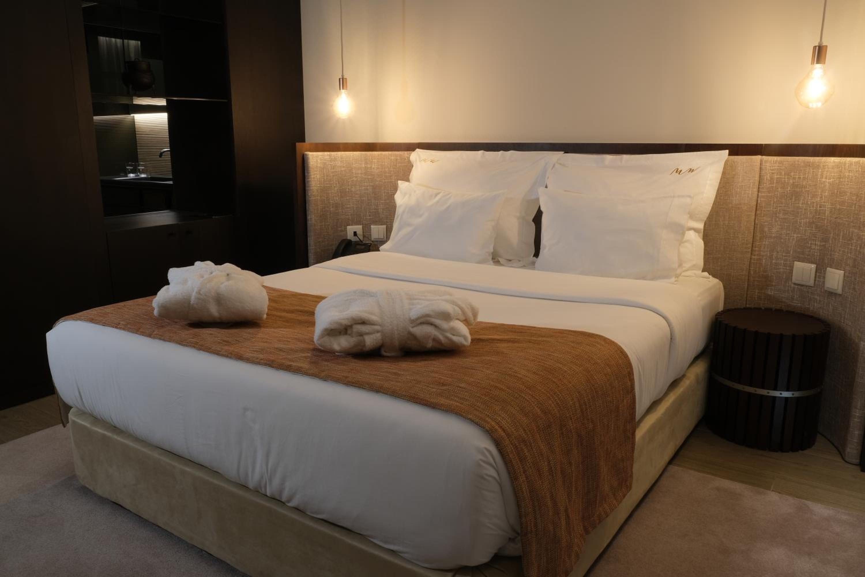 Deluxe Double Room - Photo 4
