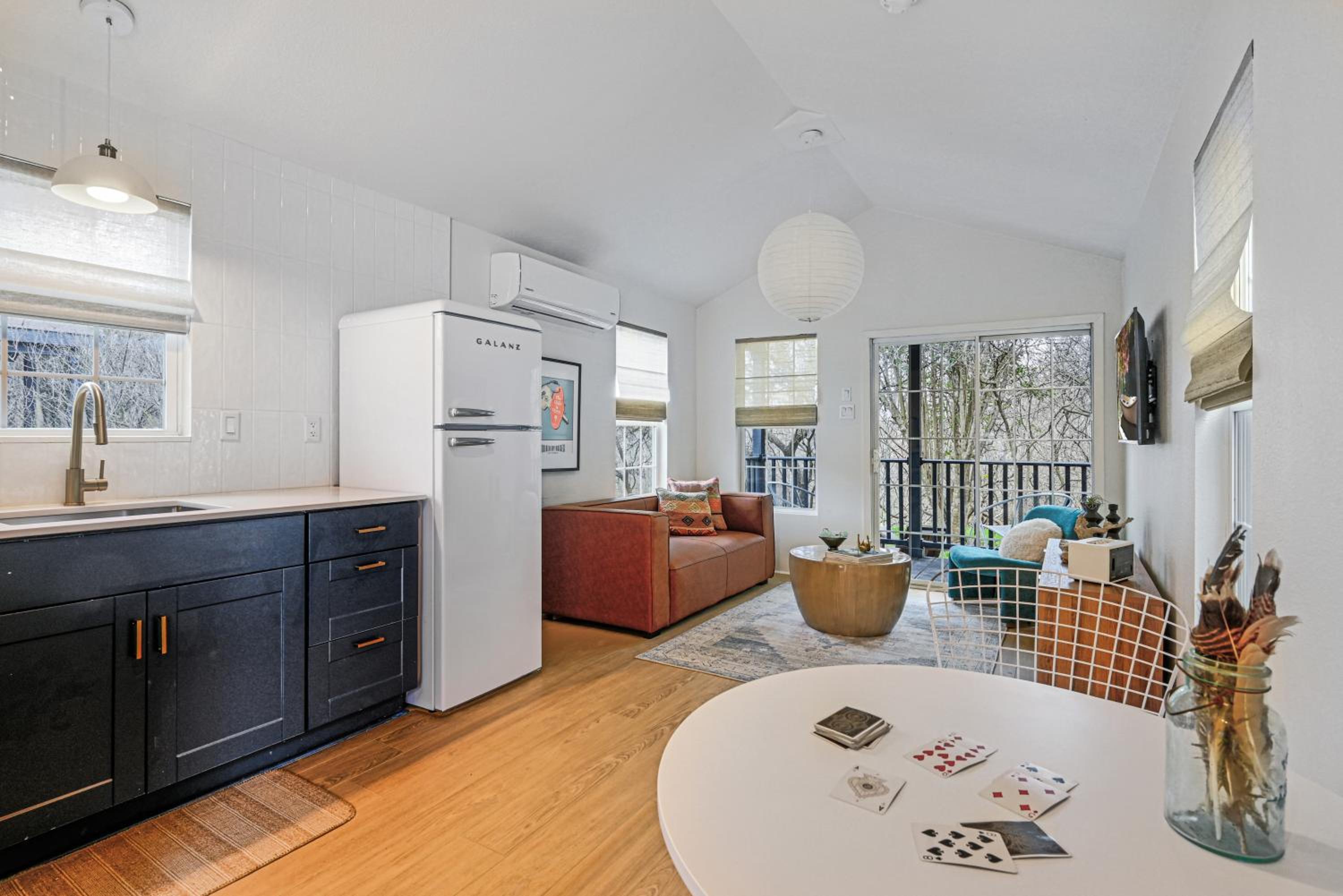 Superior Suite - Photo 7