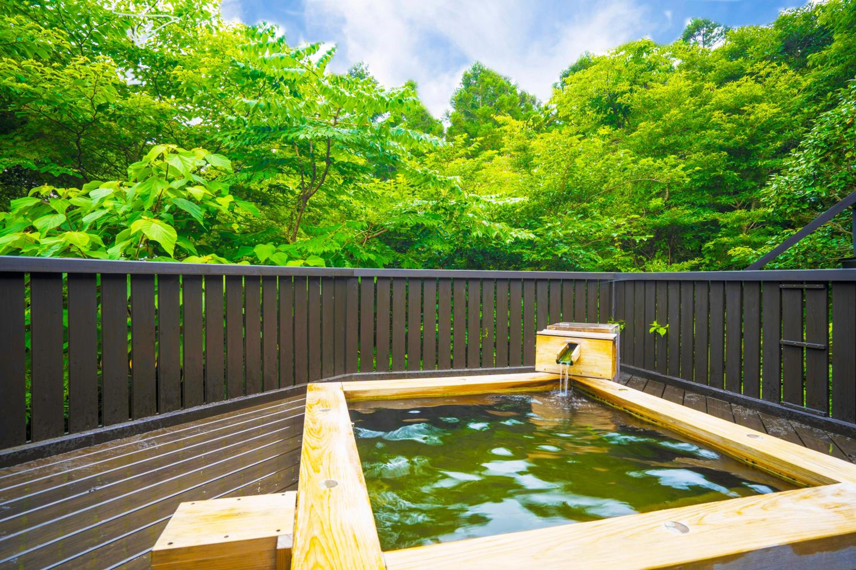 Cottage with Open-Air Bath photo 3