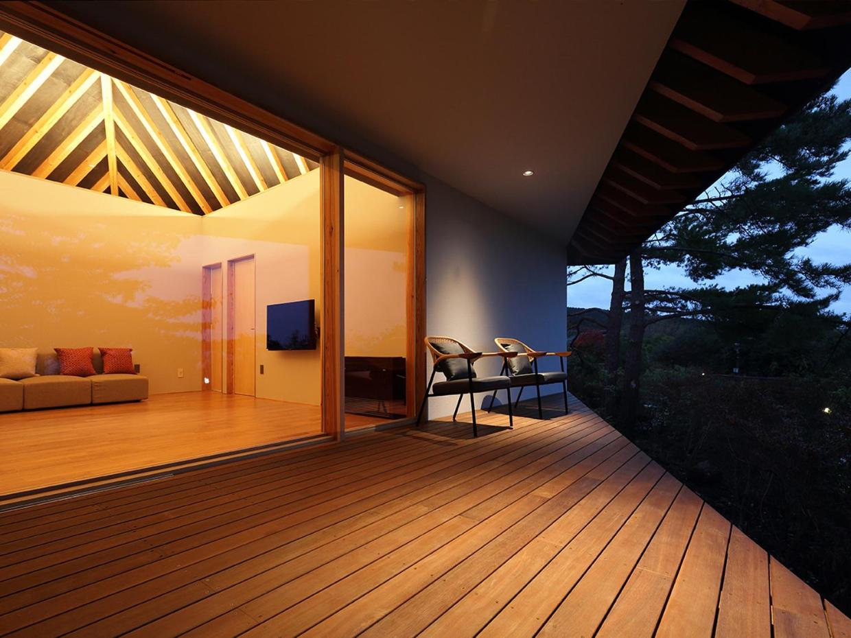 Quadruple Room with Private Bathroom - Photo 3
