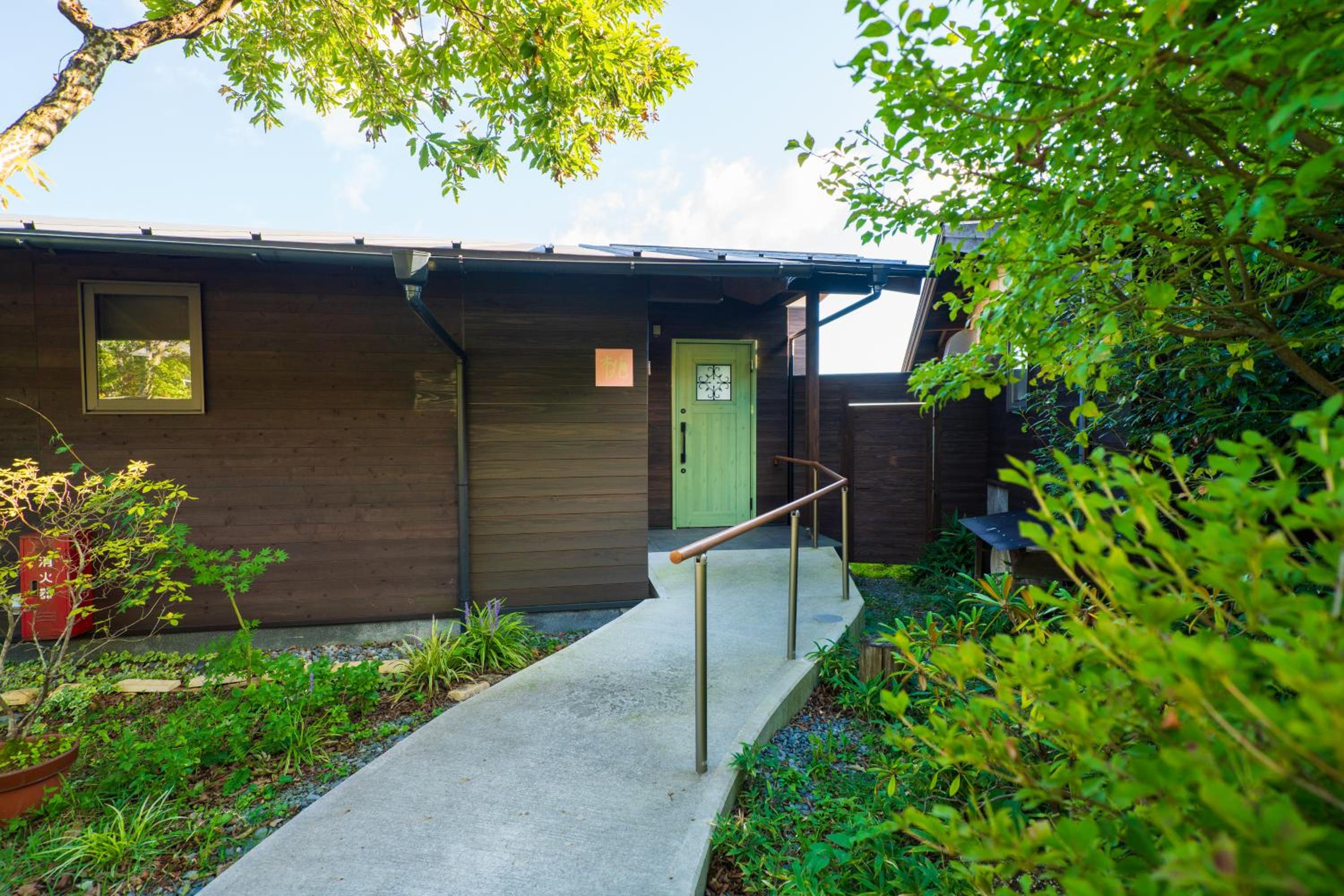 Twin Room with Private External Bathroom - Photo 2