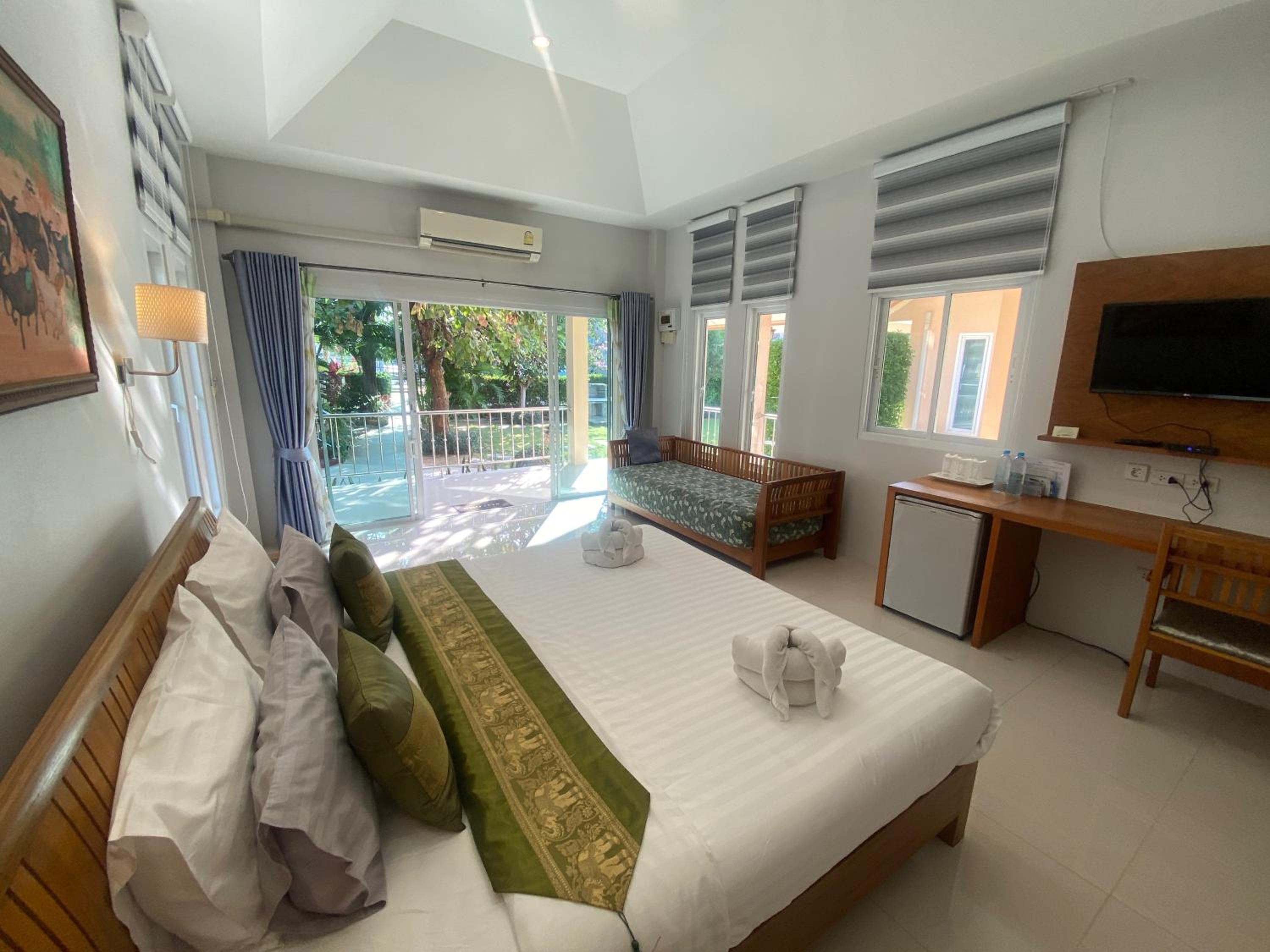 One-Bedroom House - Photo 15