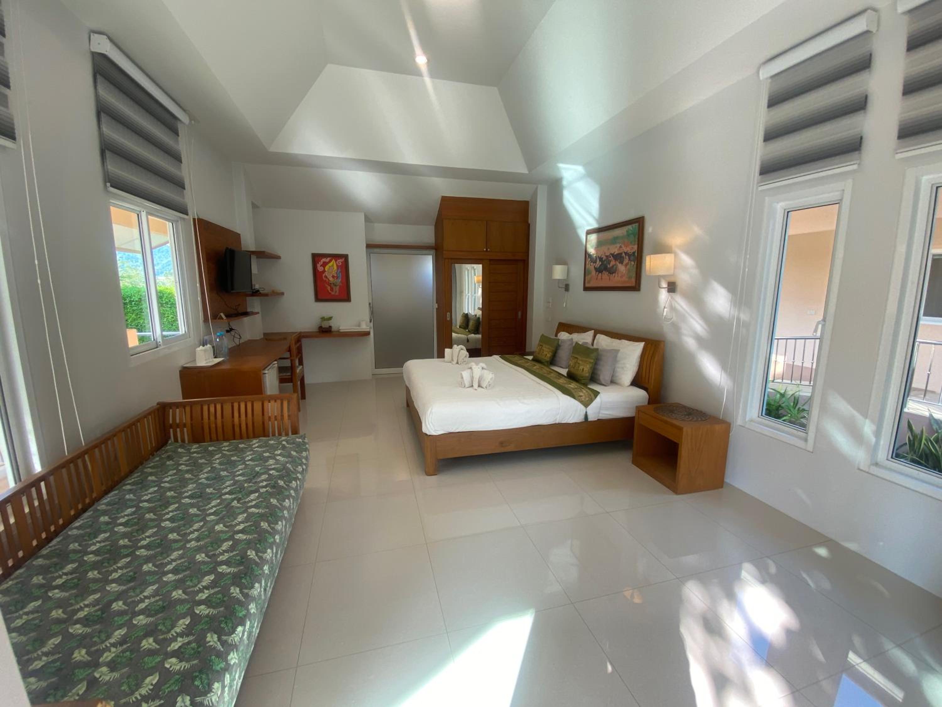 One-Bedroom House - Photo 13