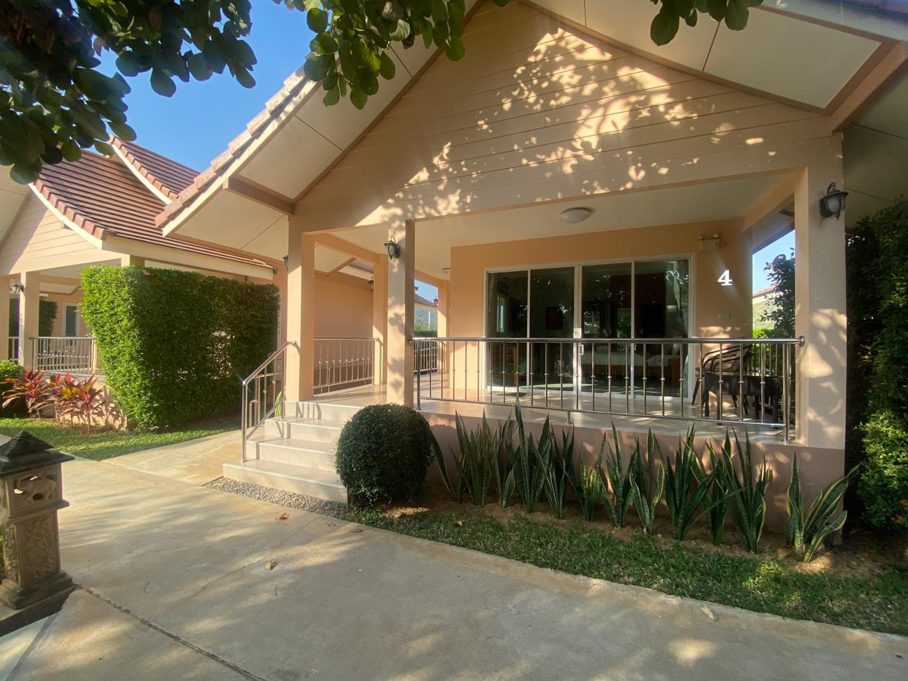 One-Bedroom House - Photo 6