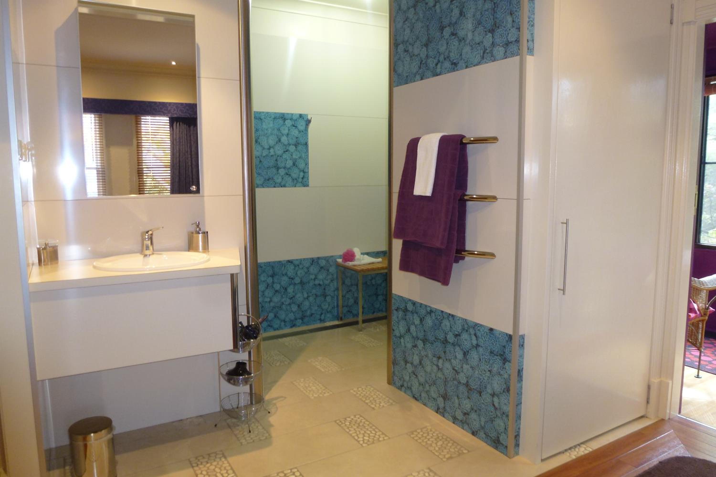 Succulent Queen Suite photo 3