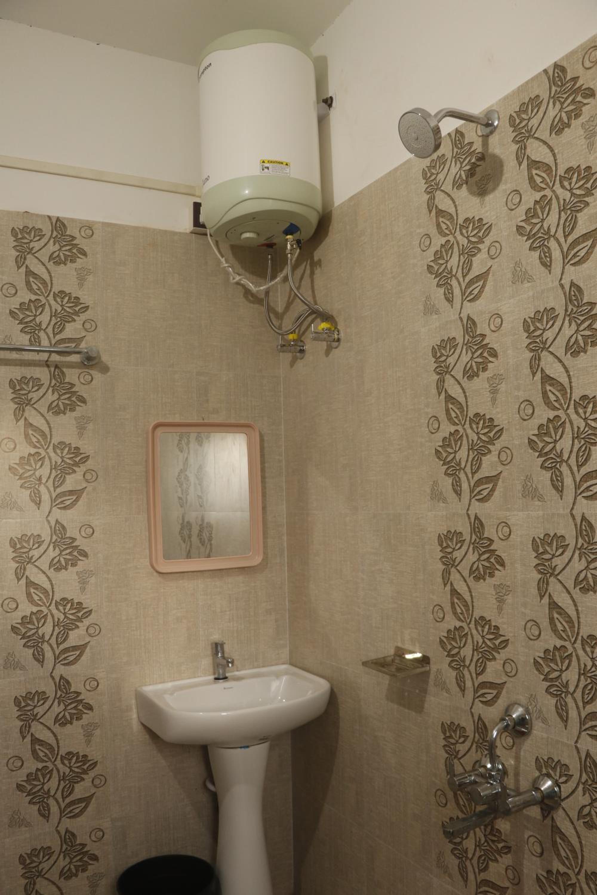 Single Room photo 2