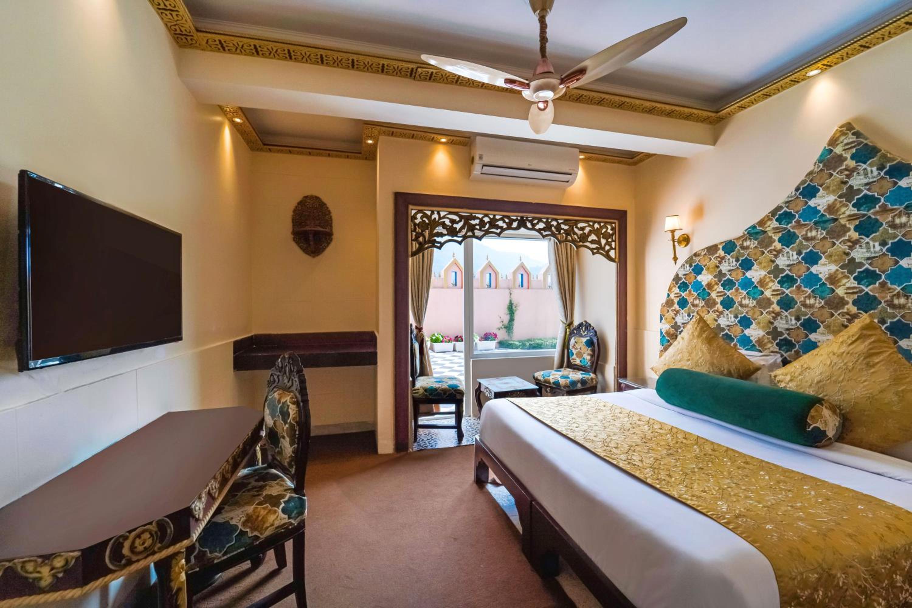 Deluxe Double Room With Complimentary Hi Tea and Mini-bar - Photo 3