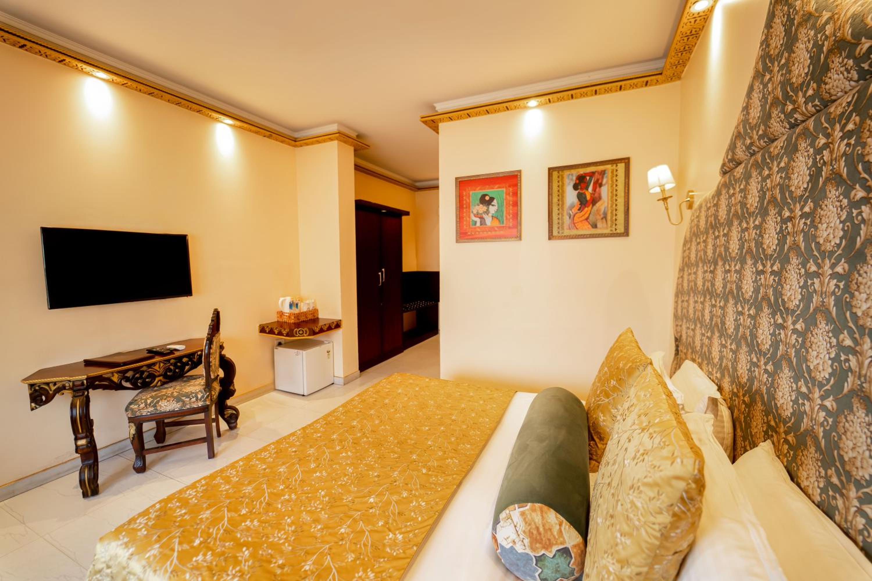 Premier Ganga View With Complimentary Hi Tea and Mini-bar - Photo 3