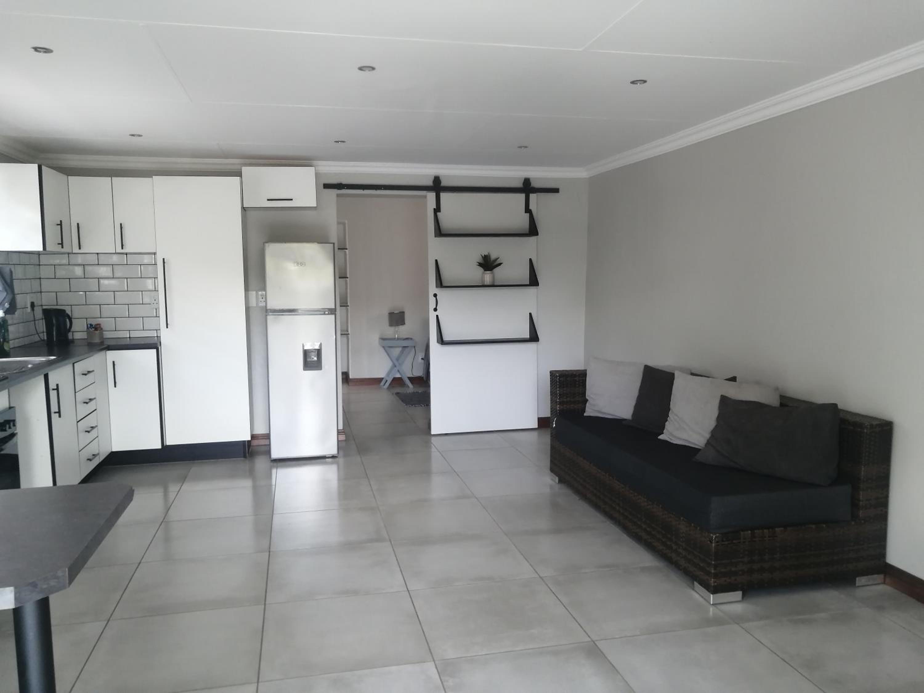 Double or Twin Room - Photo 4