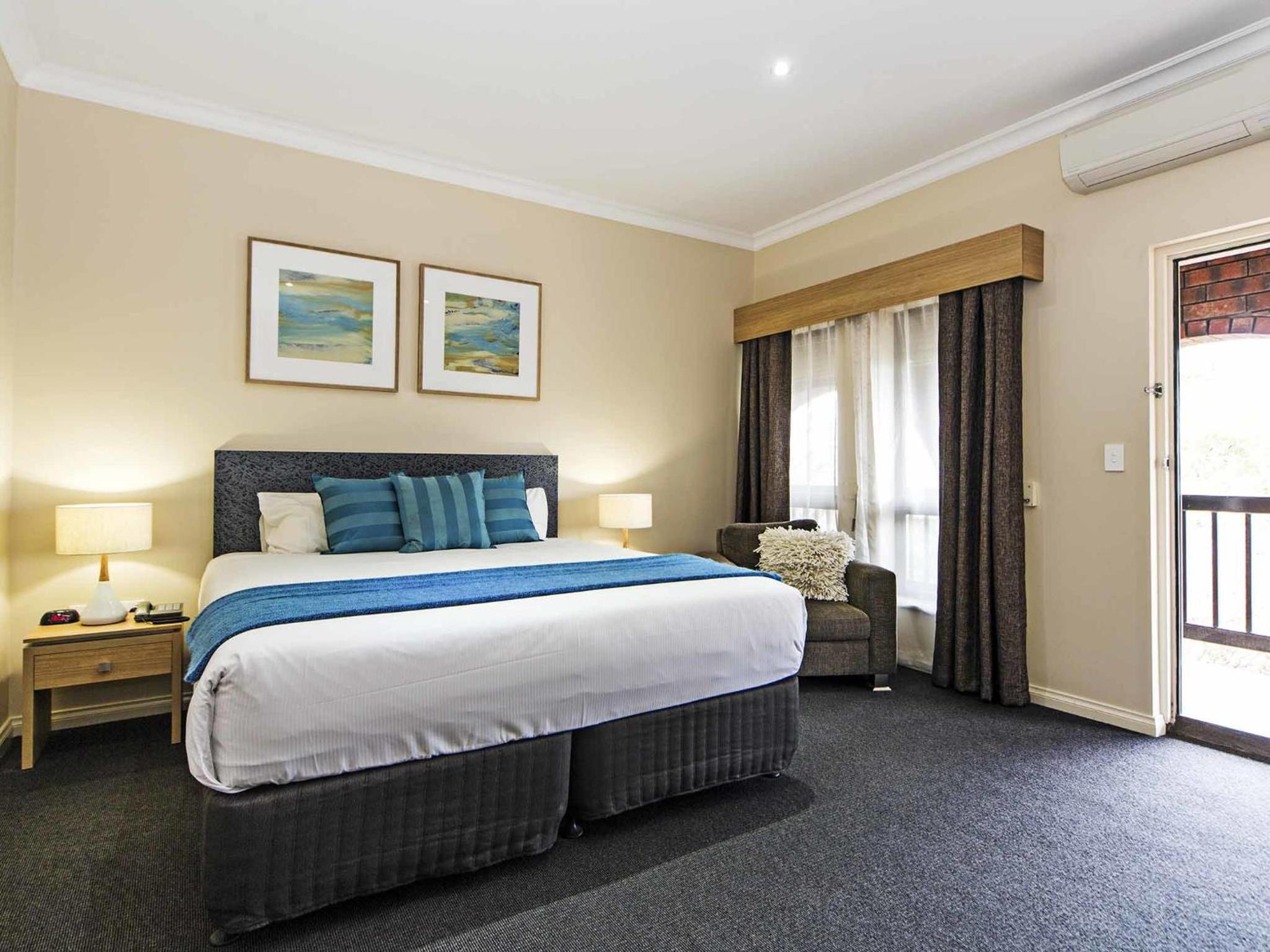 Superior King Room