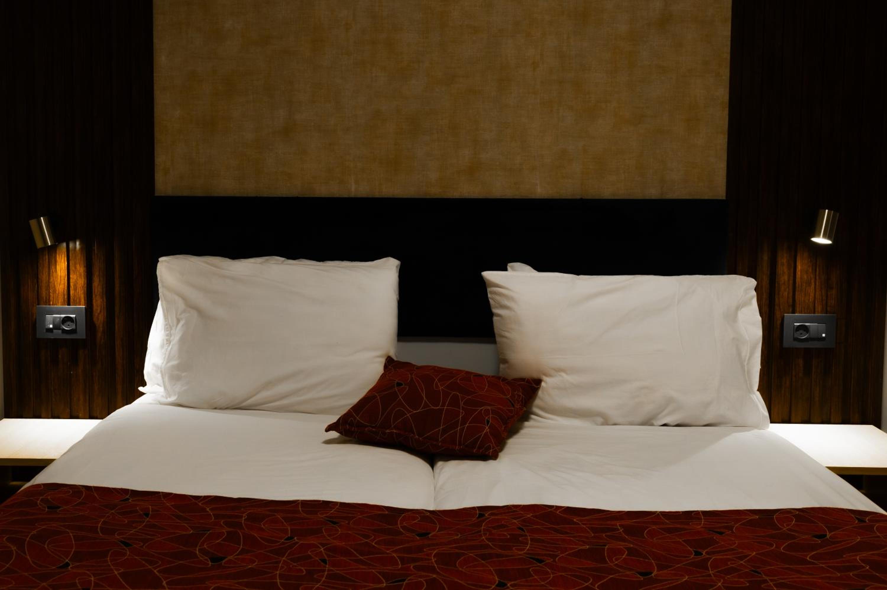 One-Bedroom Suite - Photo 1
