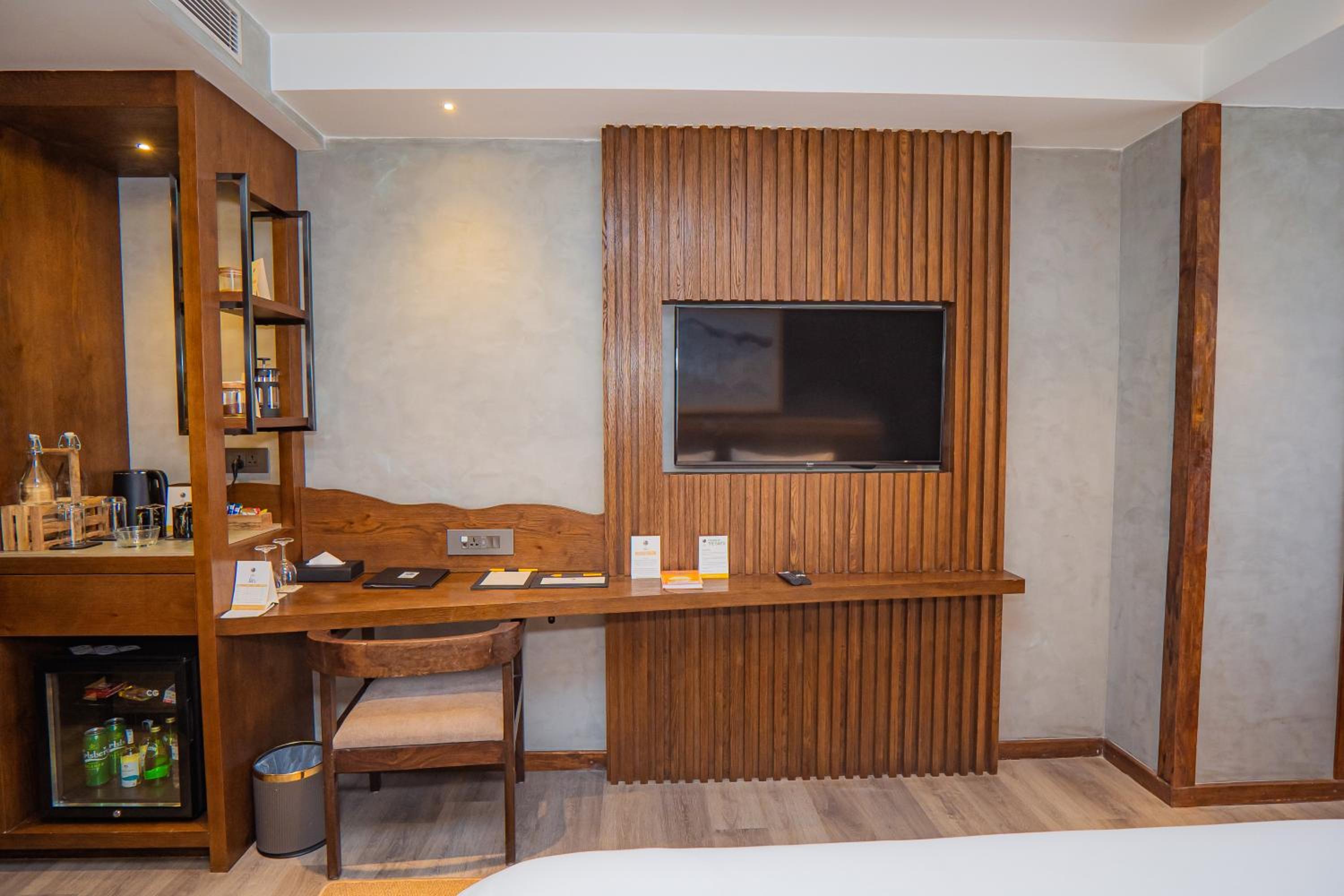 Deluxe Double Room - Photo 8