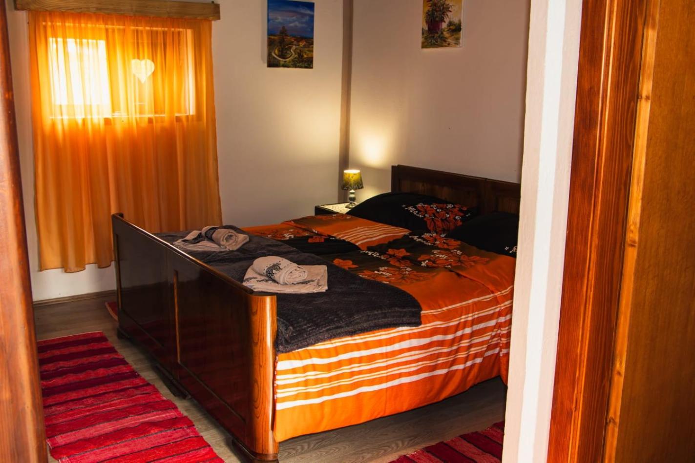 Double or Twin Room with Private Bathroom - Photo 1