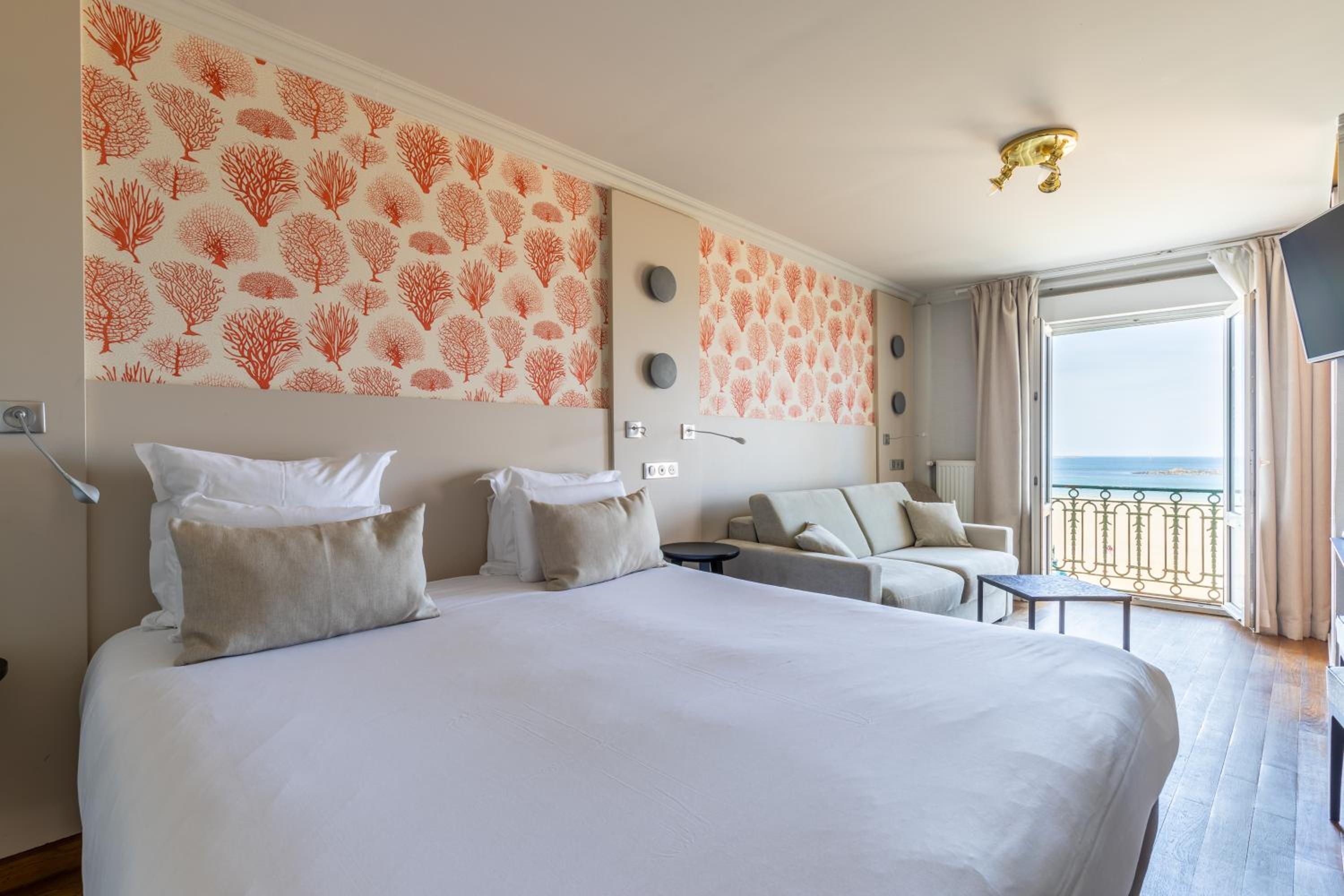 Junior Suite with Sea View photo 3