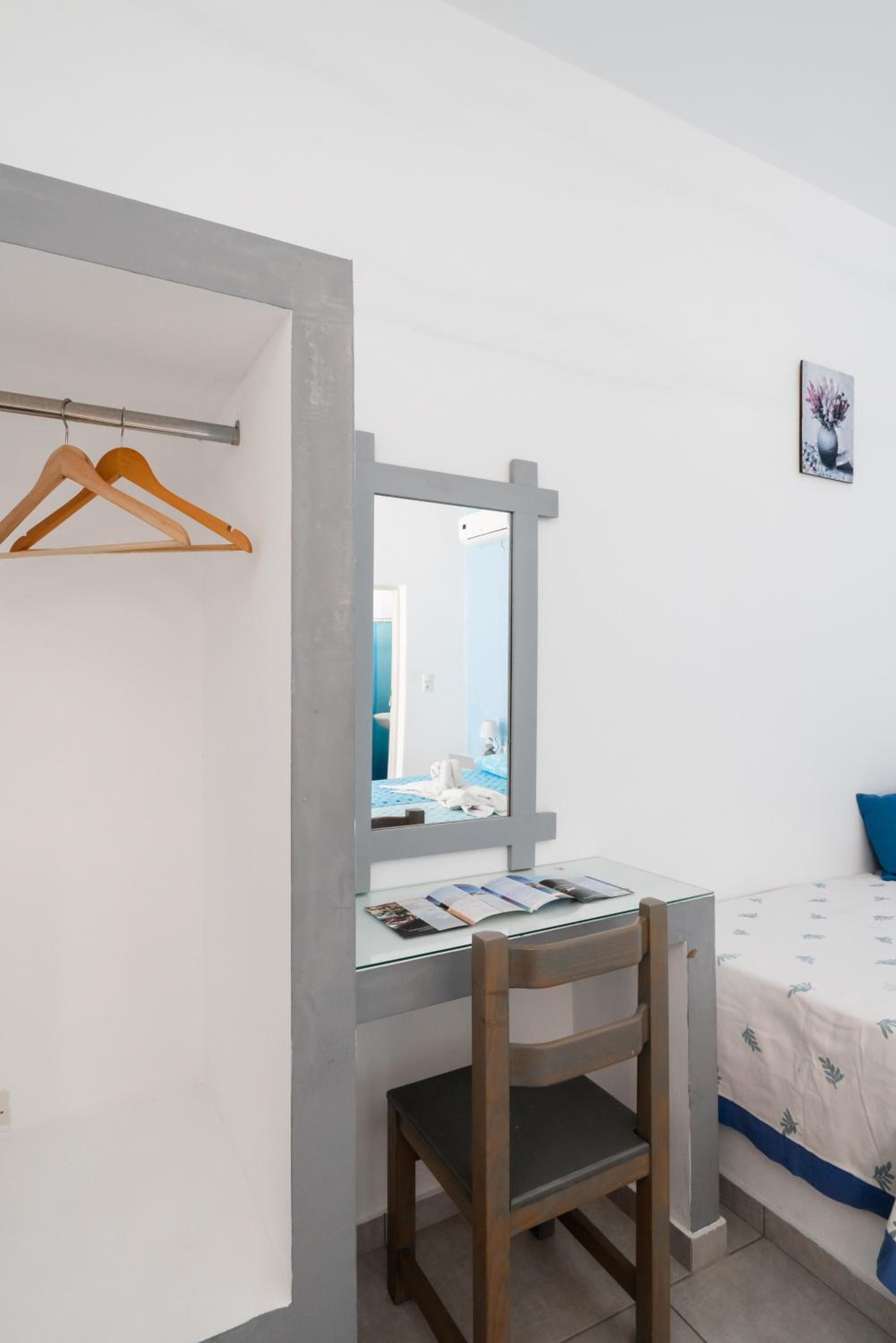 Standard Twin Room with Sea View