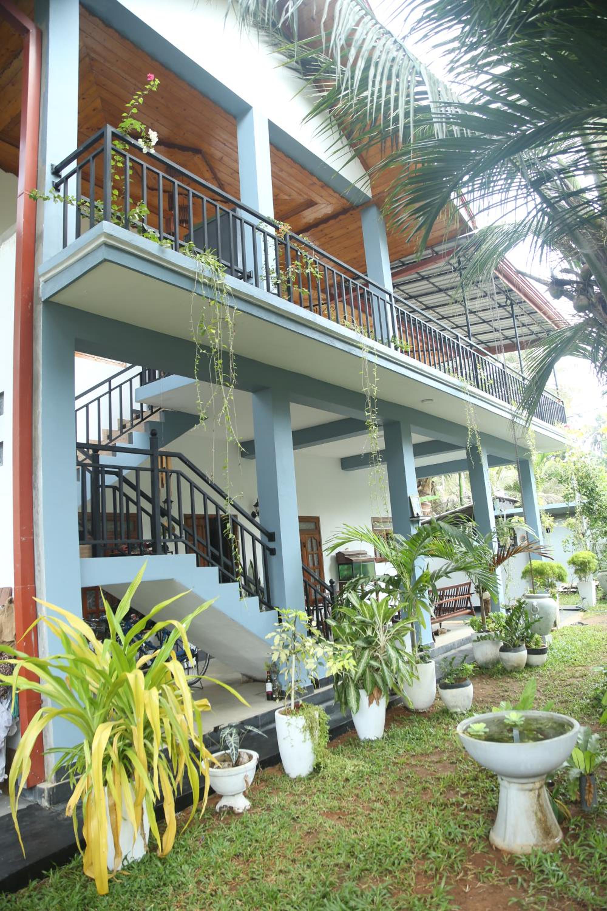 Three-Bedroom House photo 2