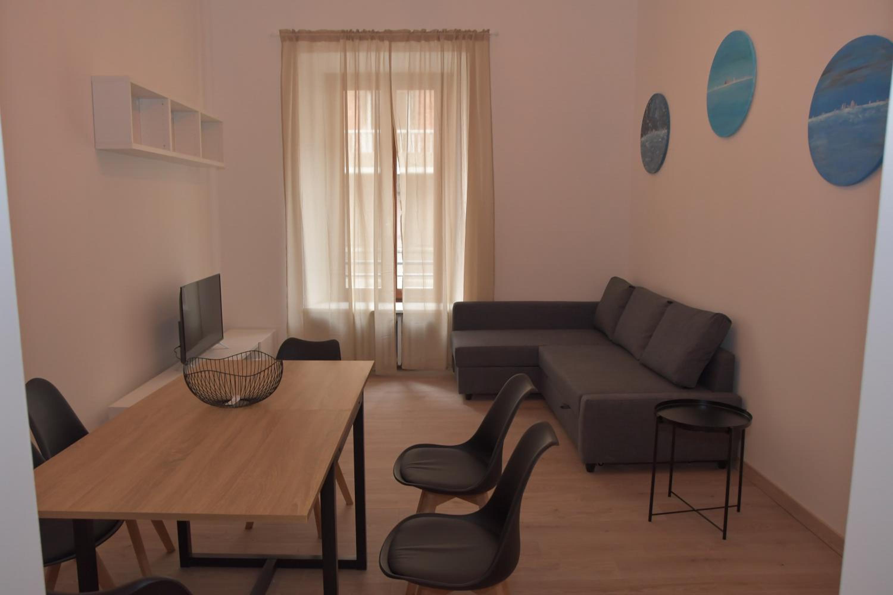 Apartment photo 1