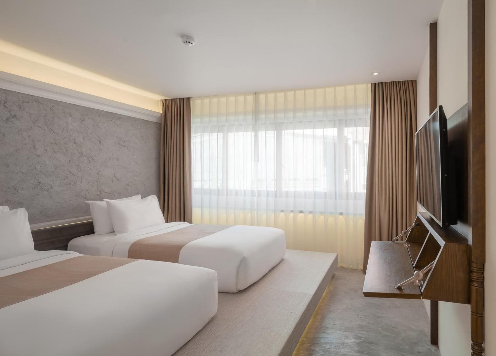 Superior Twin Room