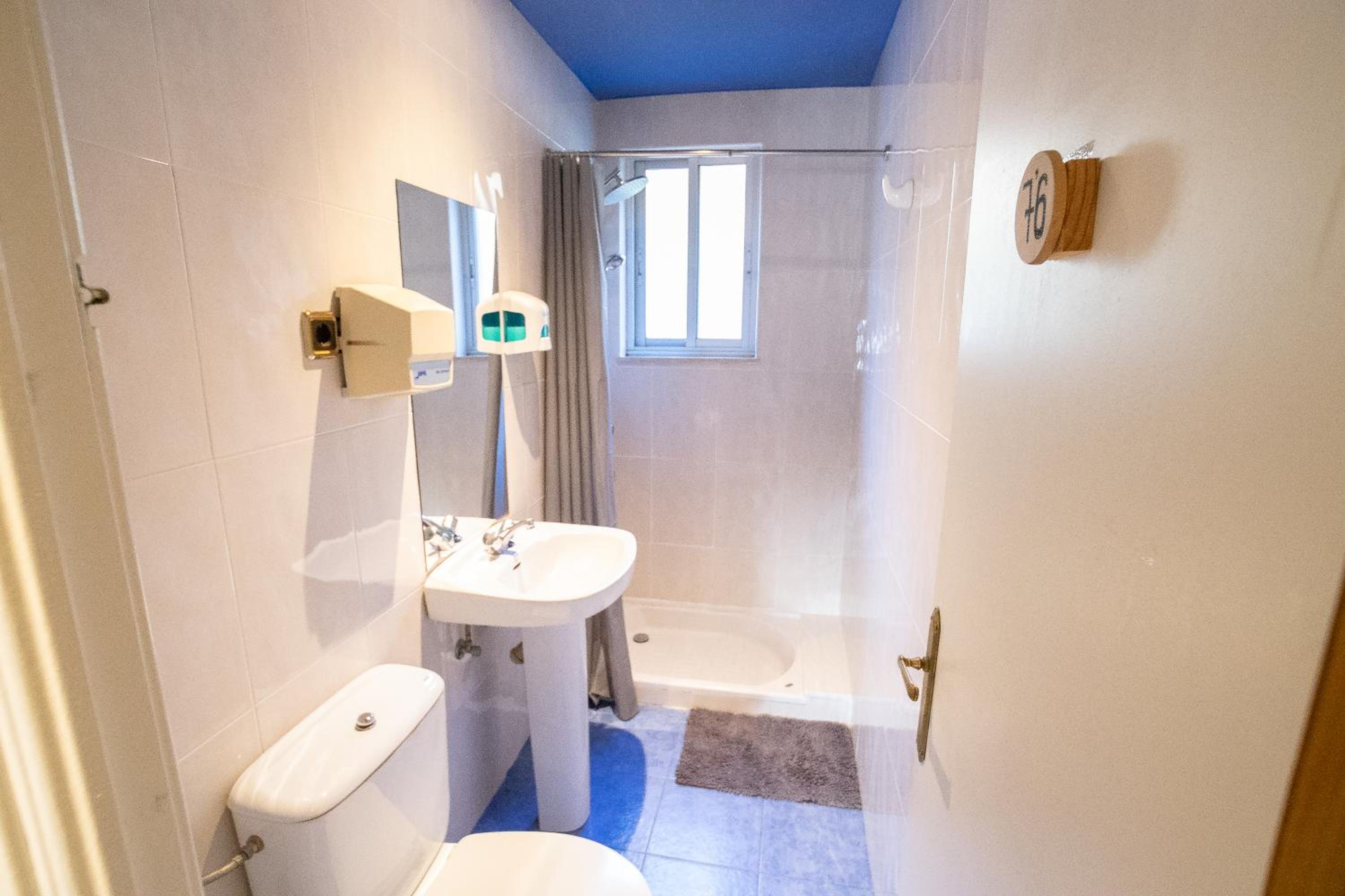 Quadruple Room with Bathroom photo 3