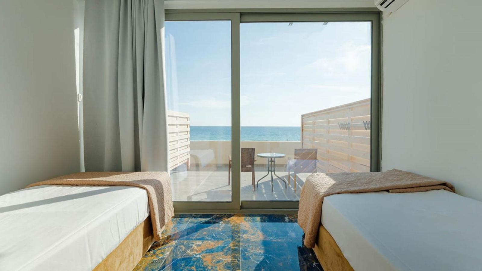 Superior Family Room Sea View With Sliding Door