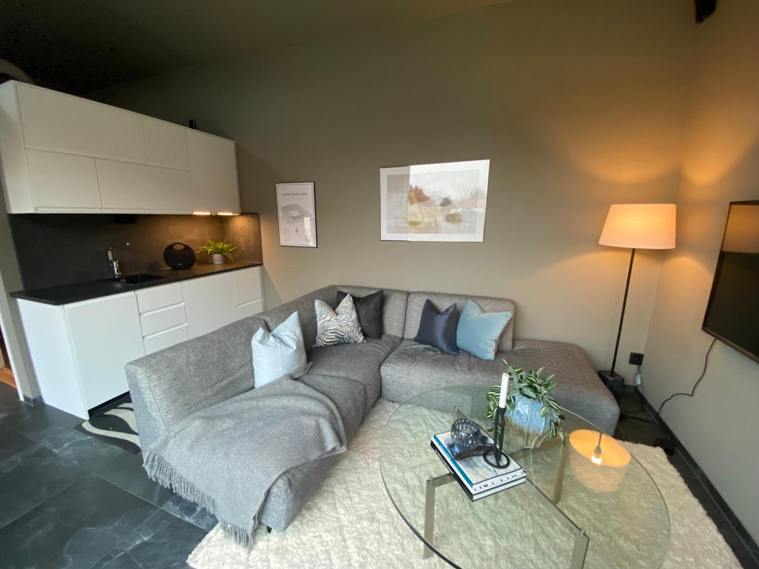 One-Bedroom House photo 1