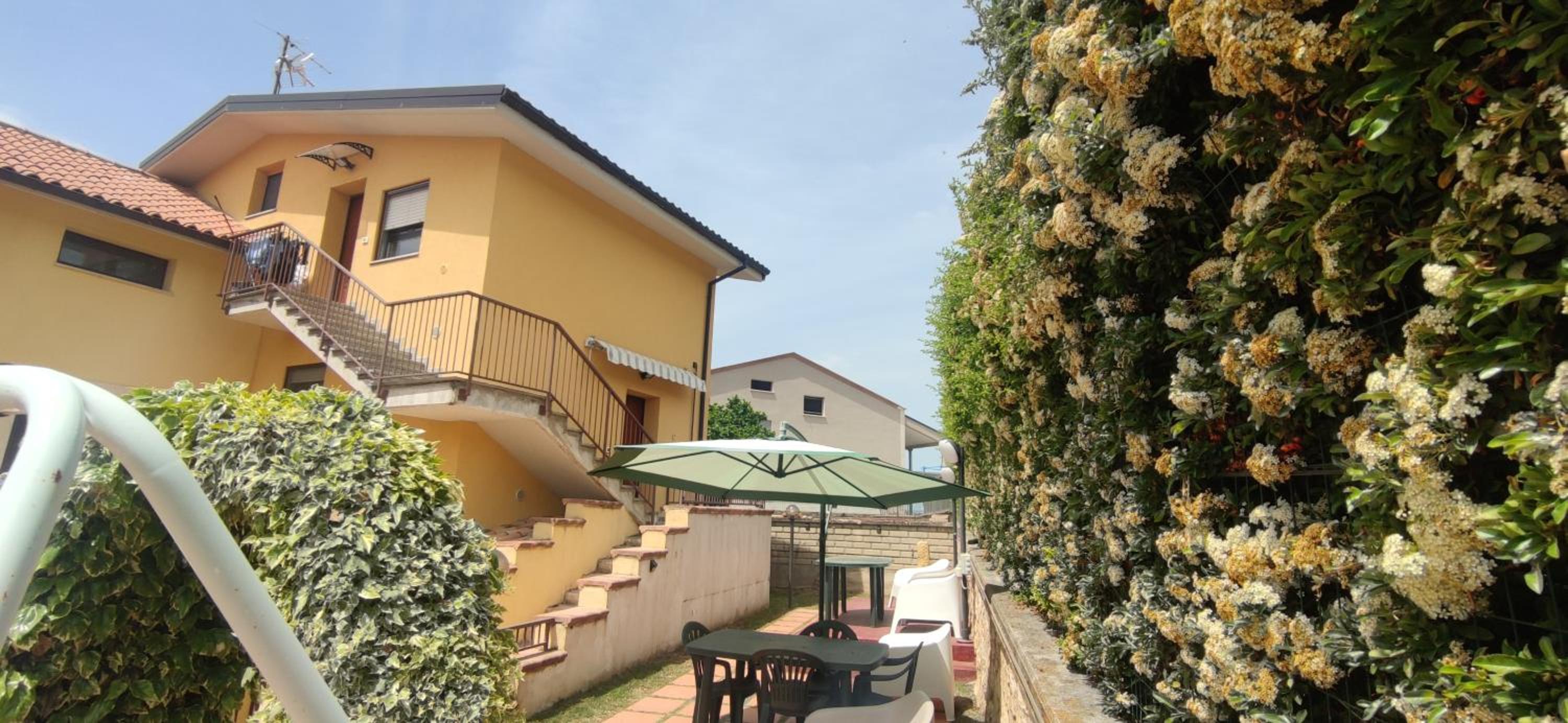 Two-Bedroom House photo 2