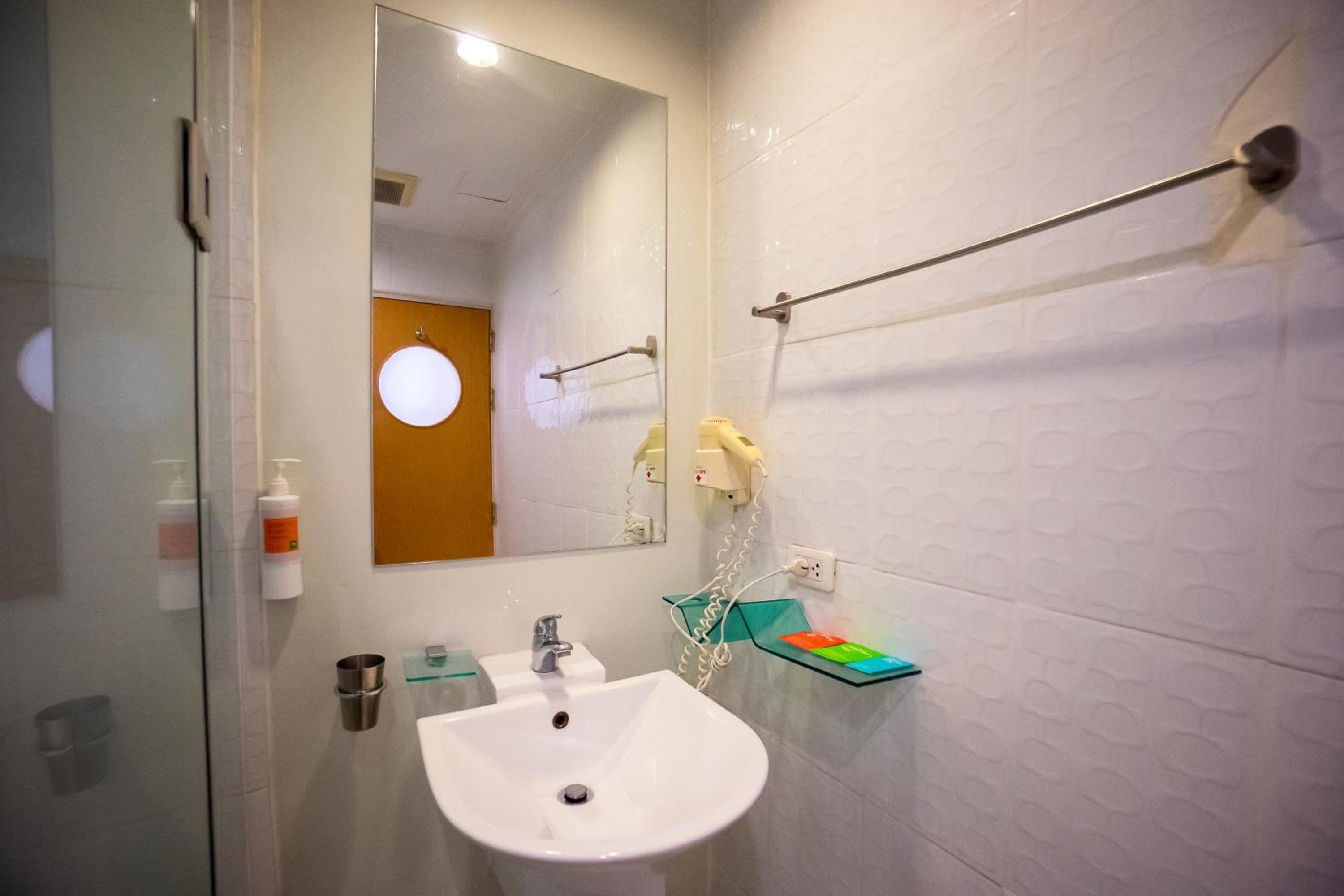 Superior Twin Room - Photo 7