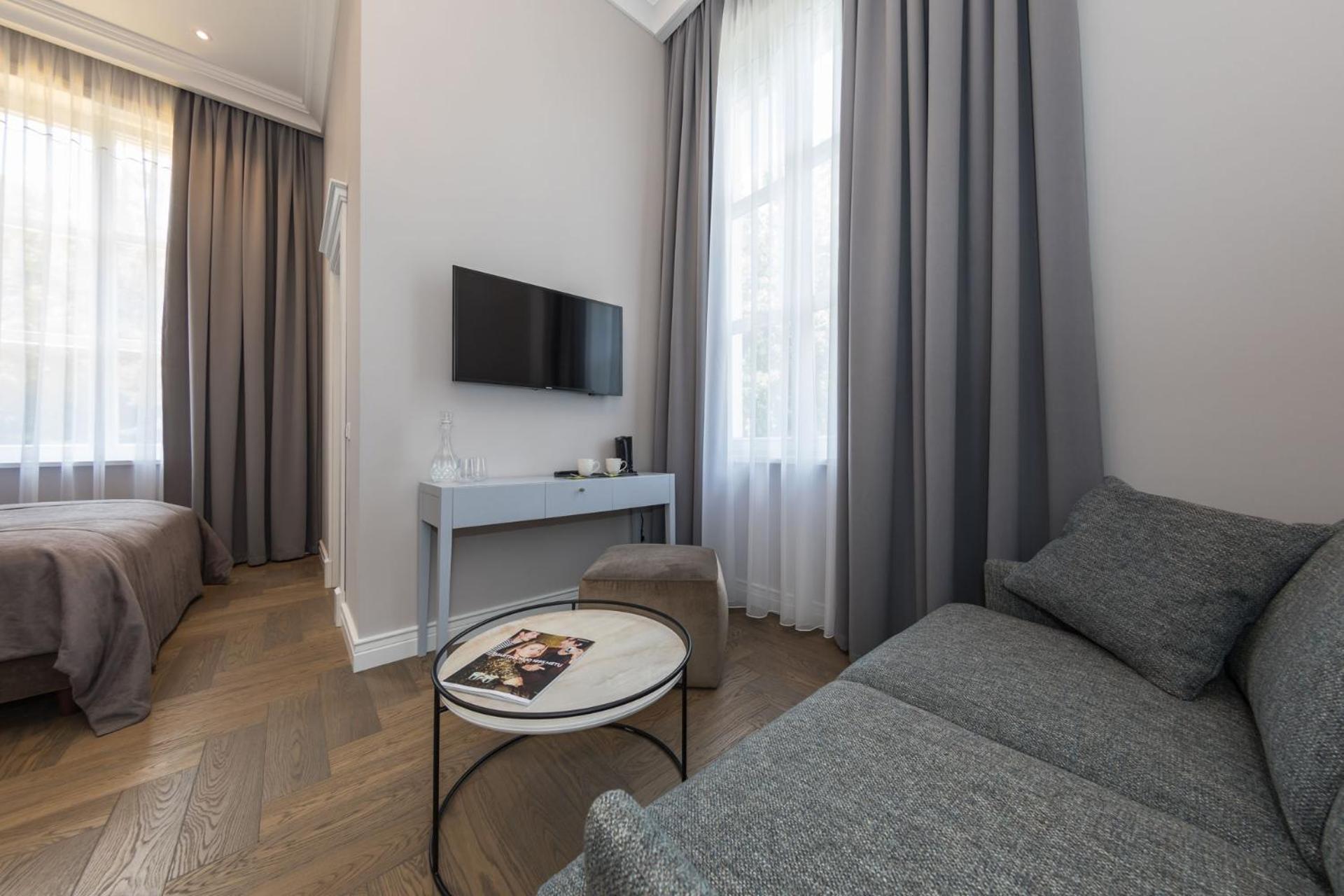 Large Double Room photo 2