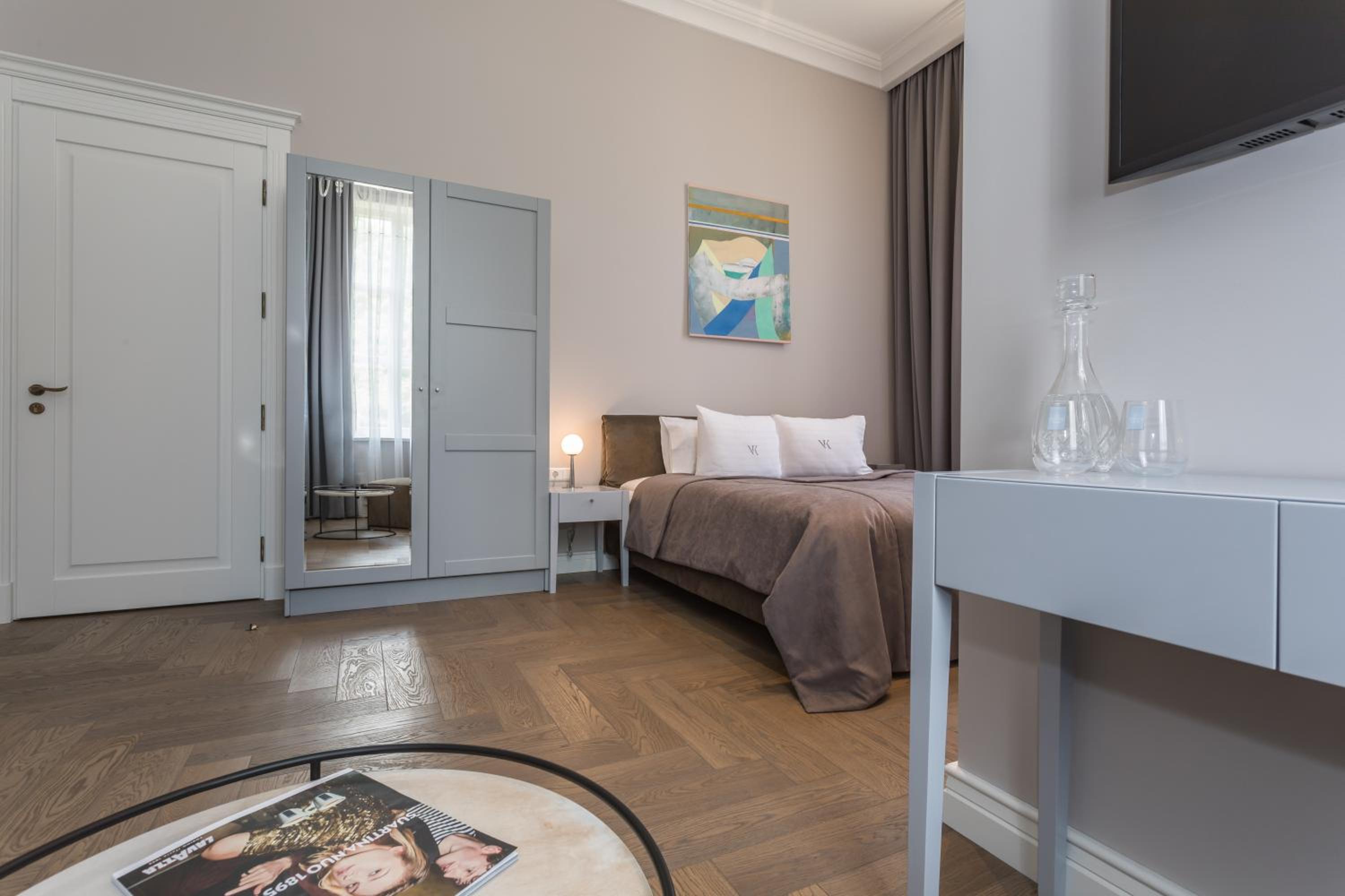 Large Double Room photo 1