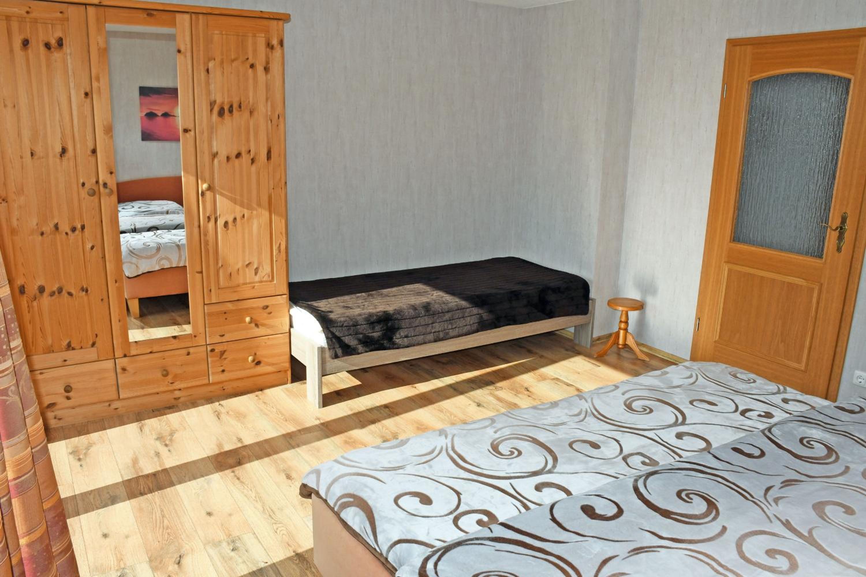 One-Bedroom Apartment with Terrace photo 3