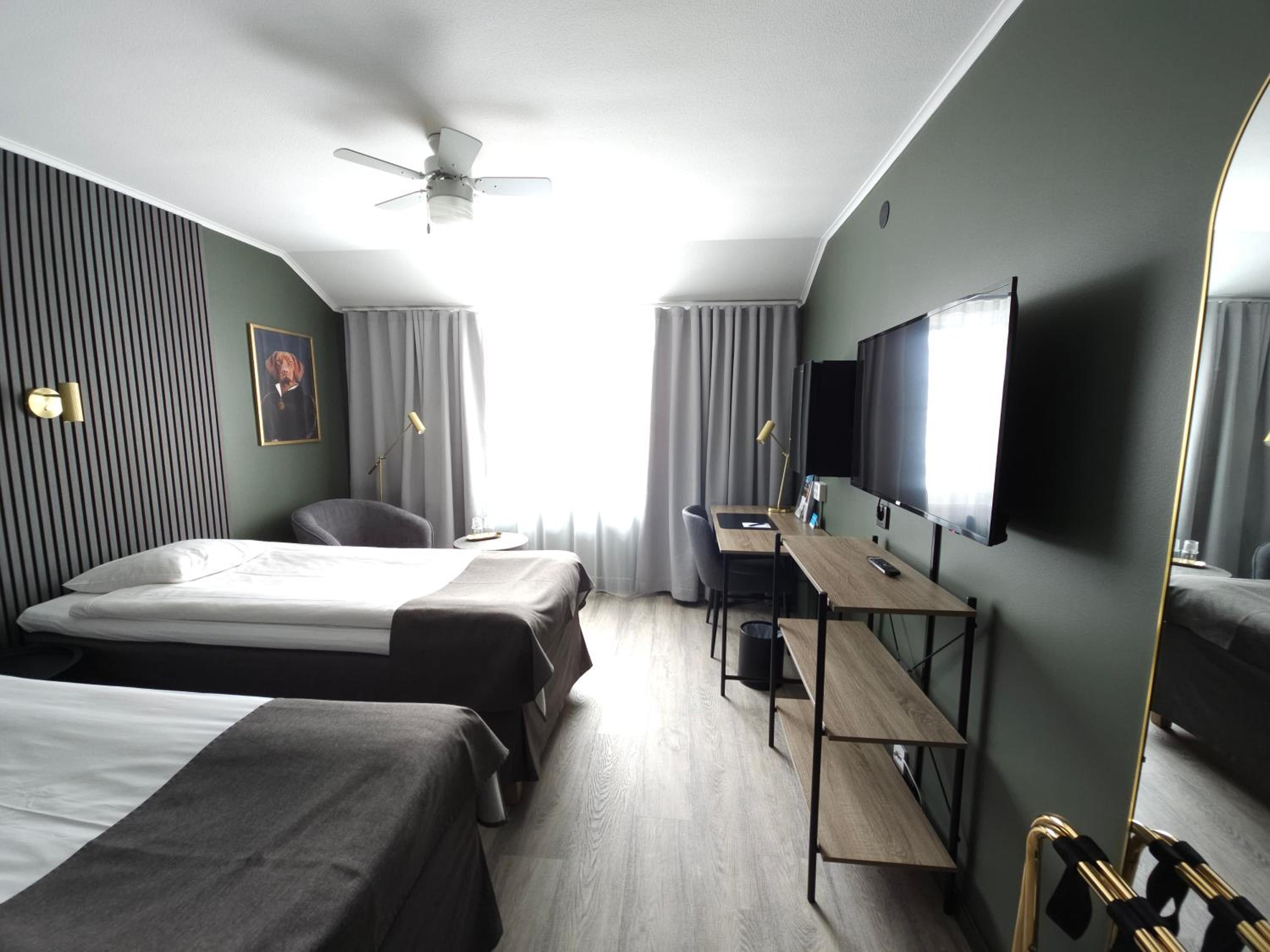 Twin Room - Photo 1