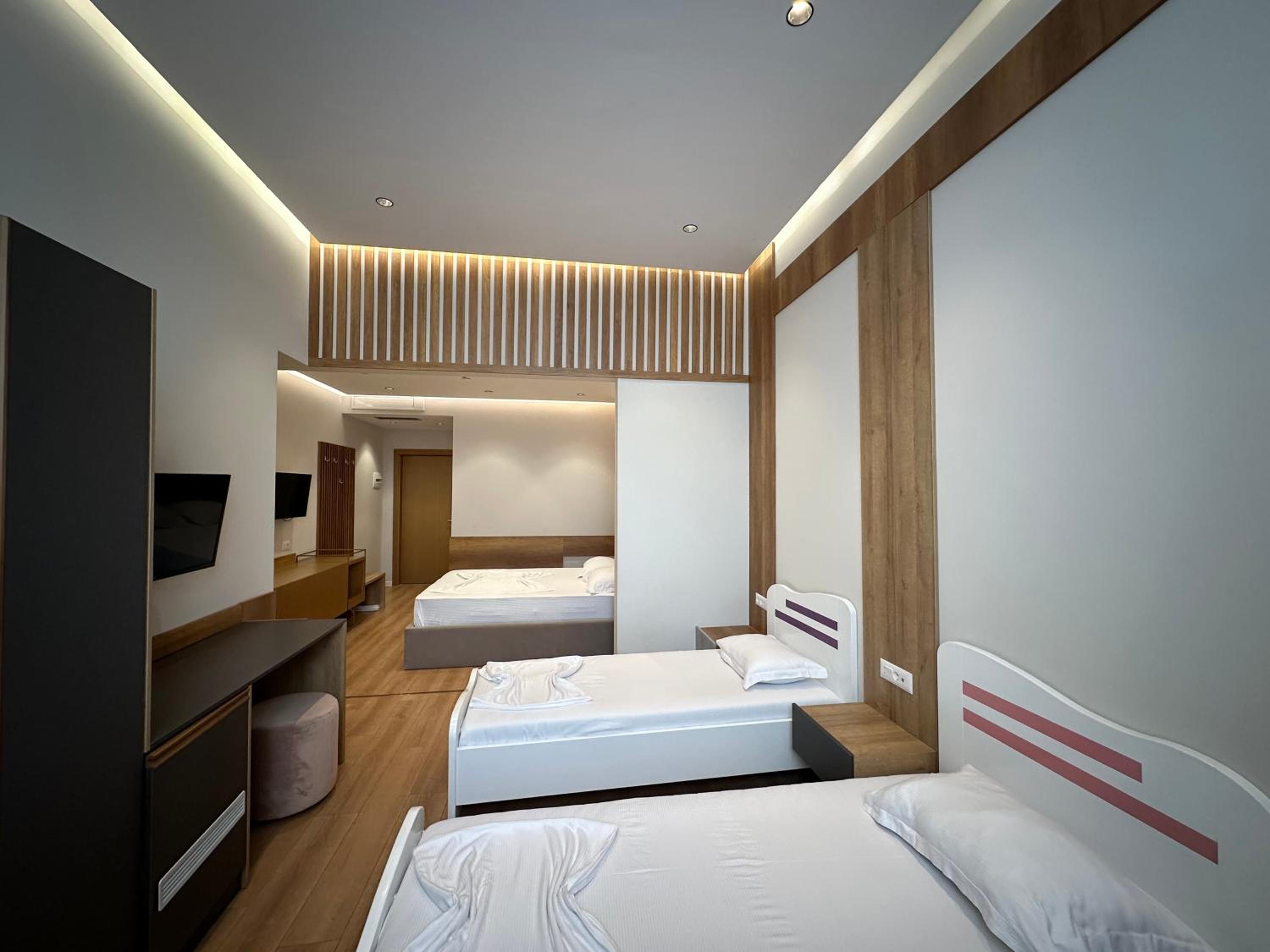 Standard Quadruple Room