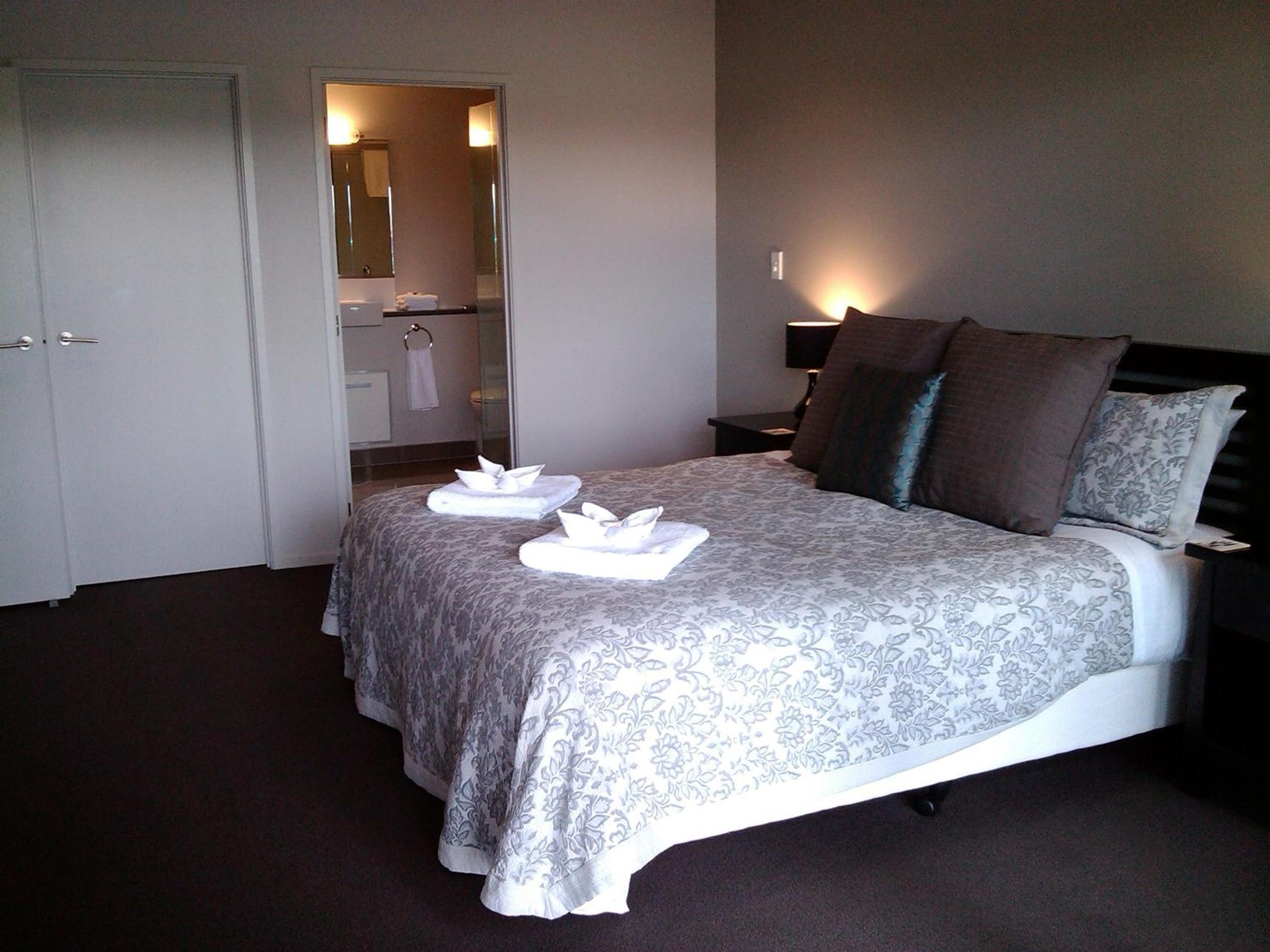 Three-Bedroom Family Suite - Water Front  - Photo 1