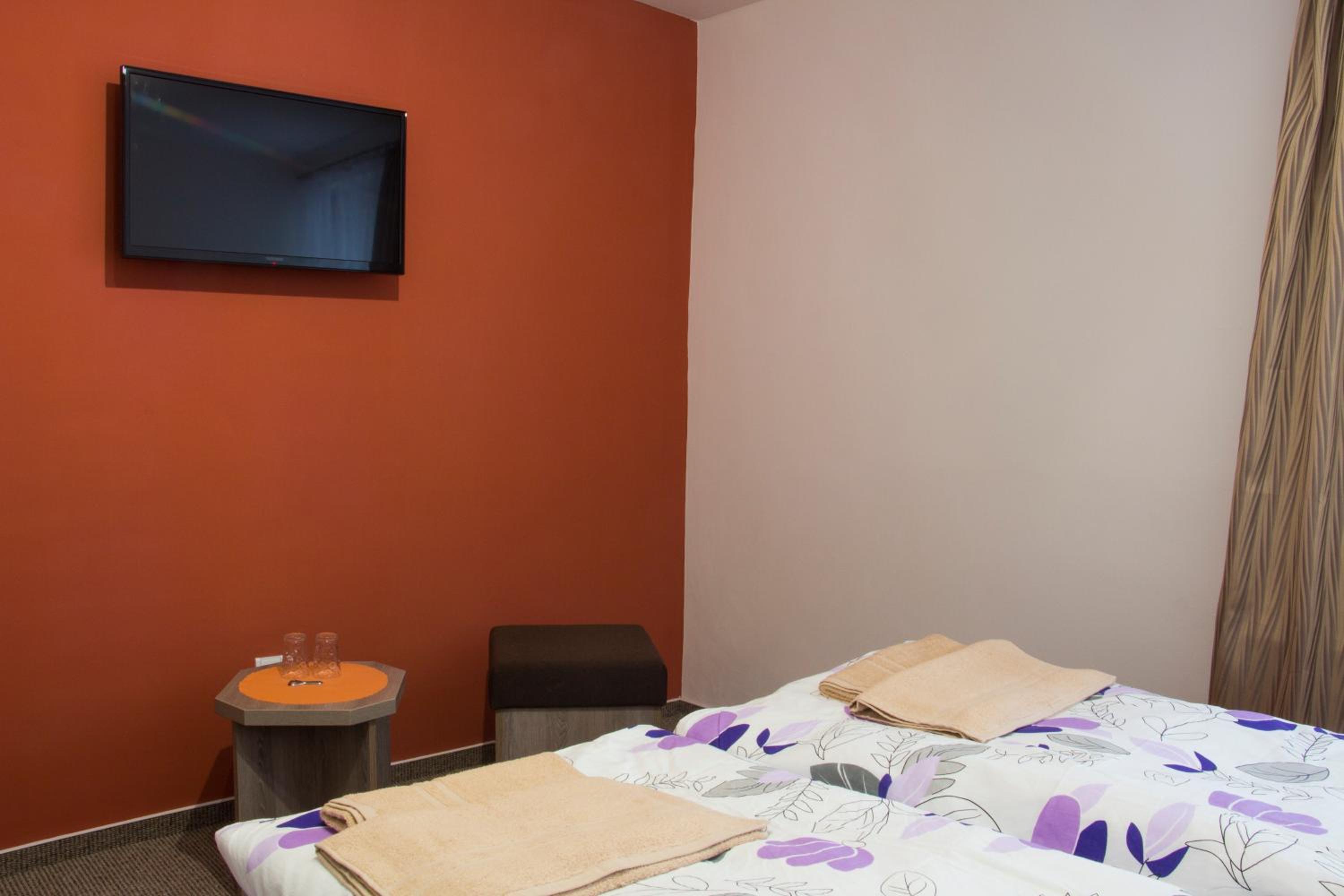 Deluxe Double Room - Photo 8