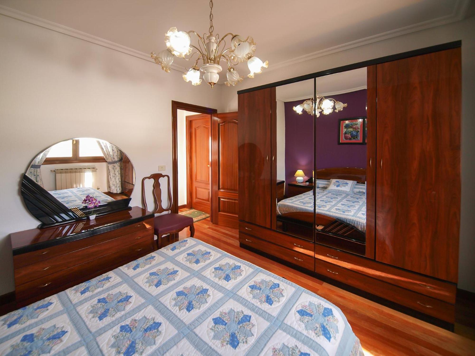 Four-Bedroom House photo 2