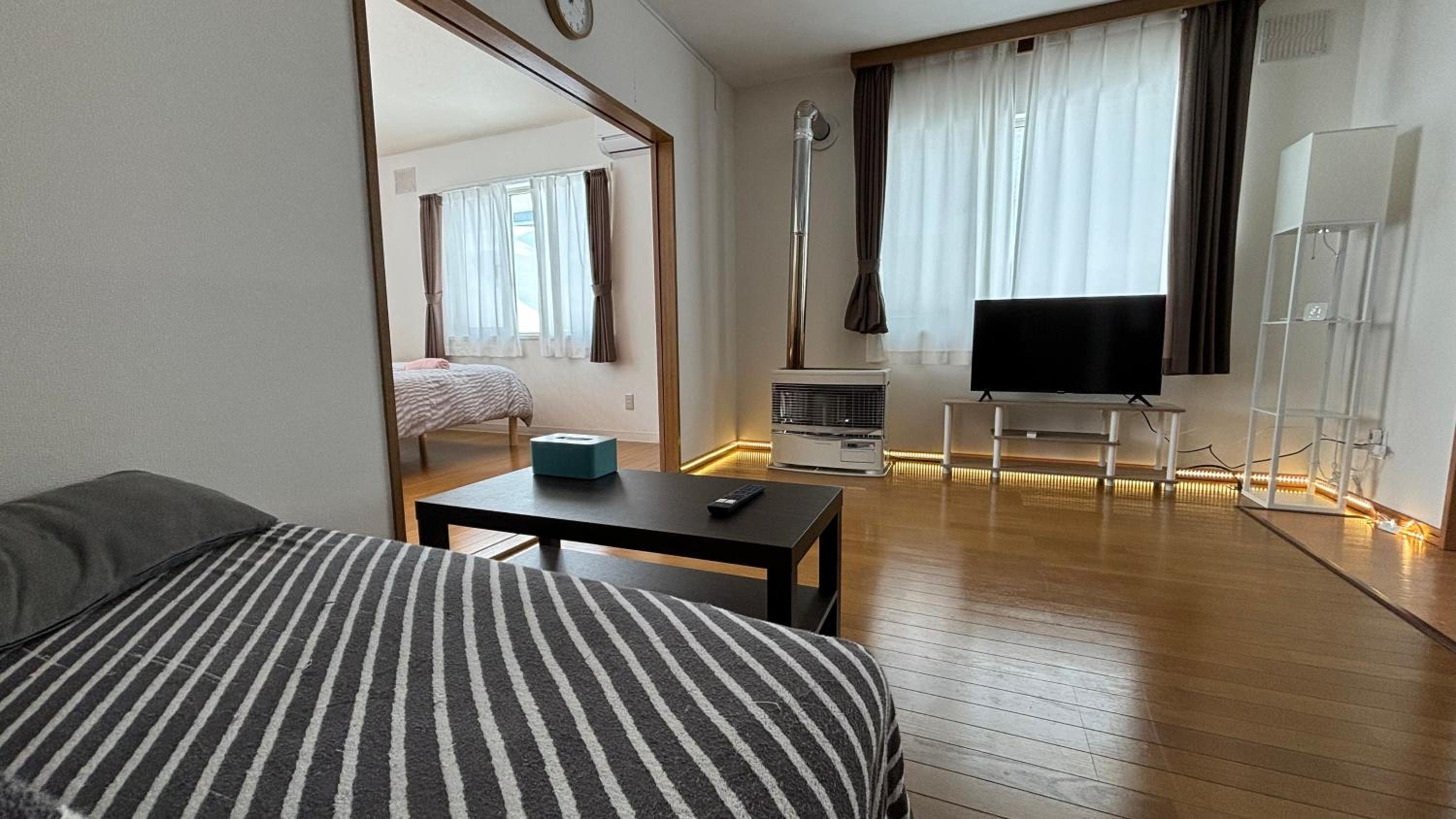 One-Bedroom Apartment photo 3