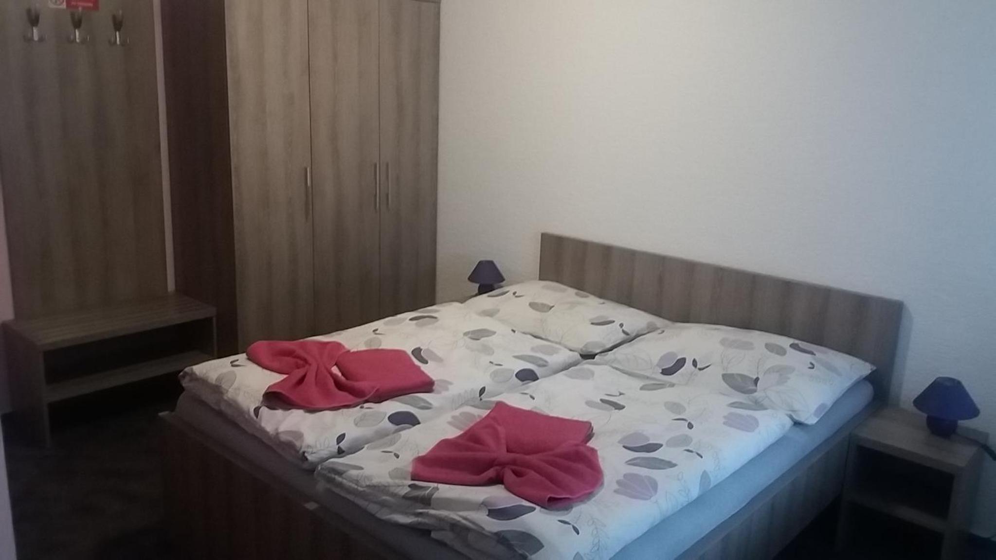 Standard Double Room - Photo 10