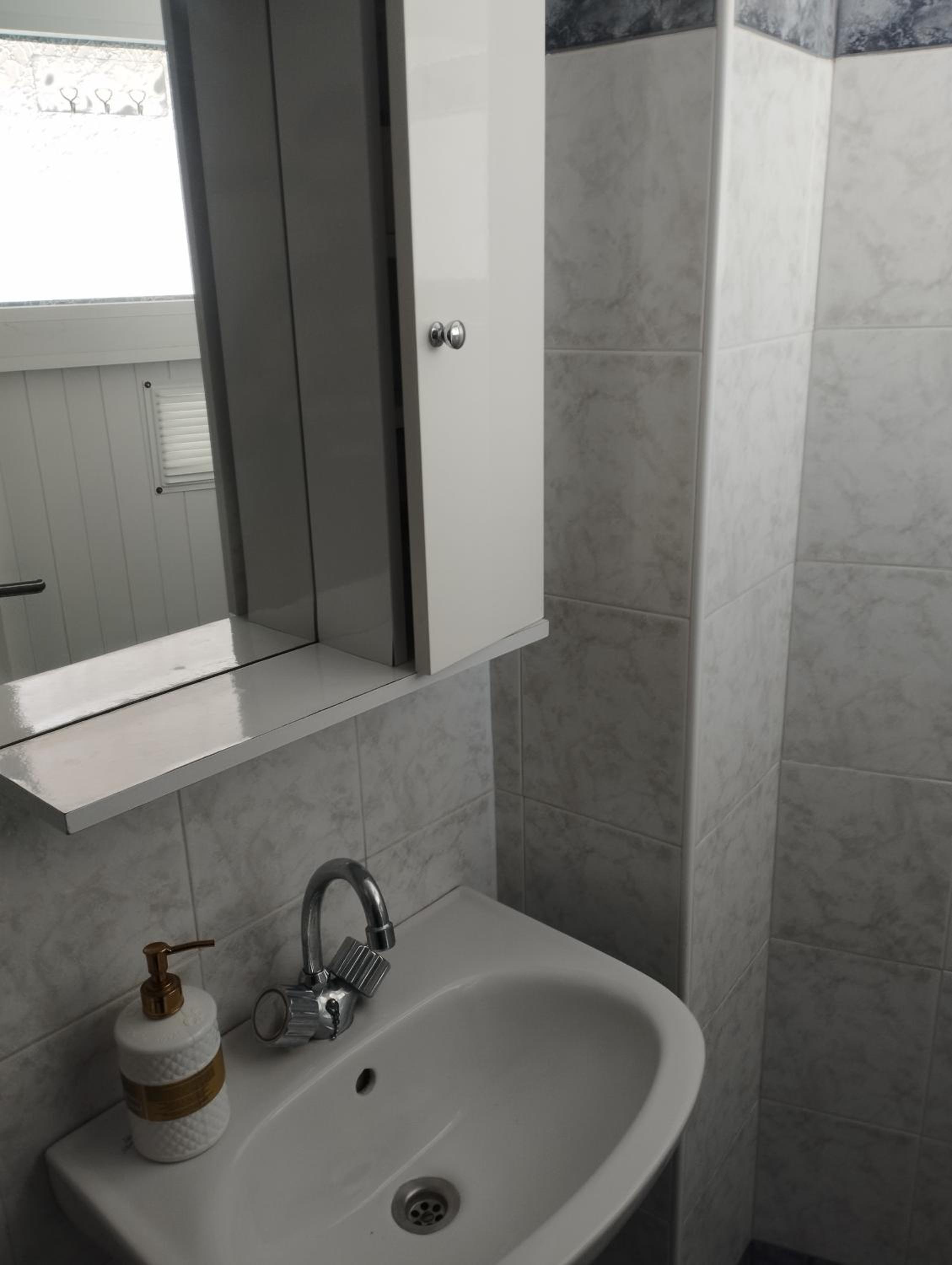 One-Bedroom Apartment - Photo 22