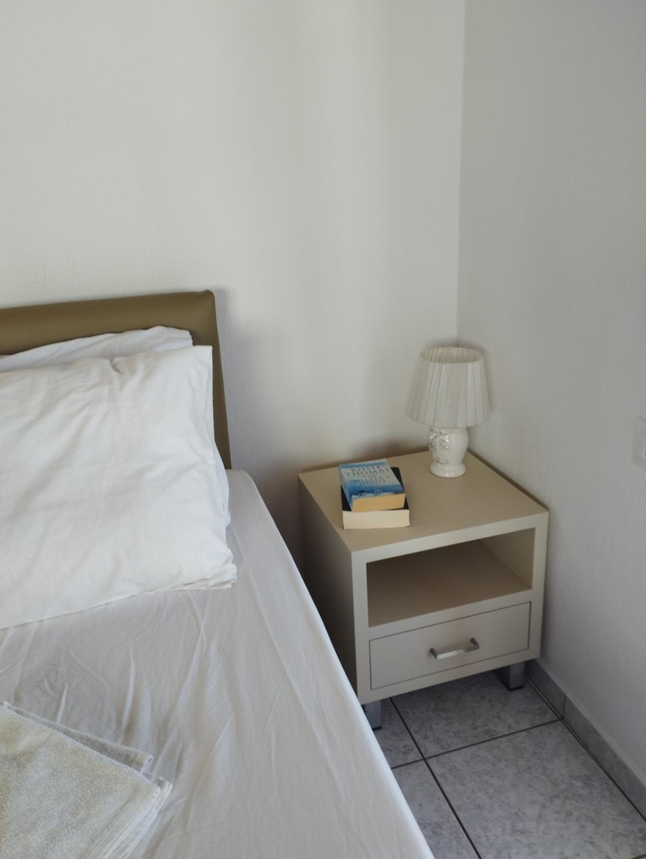 One-Bedroom Apartment - Photo 39