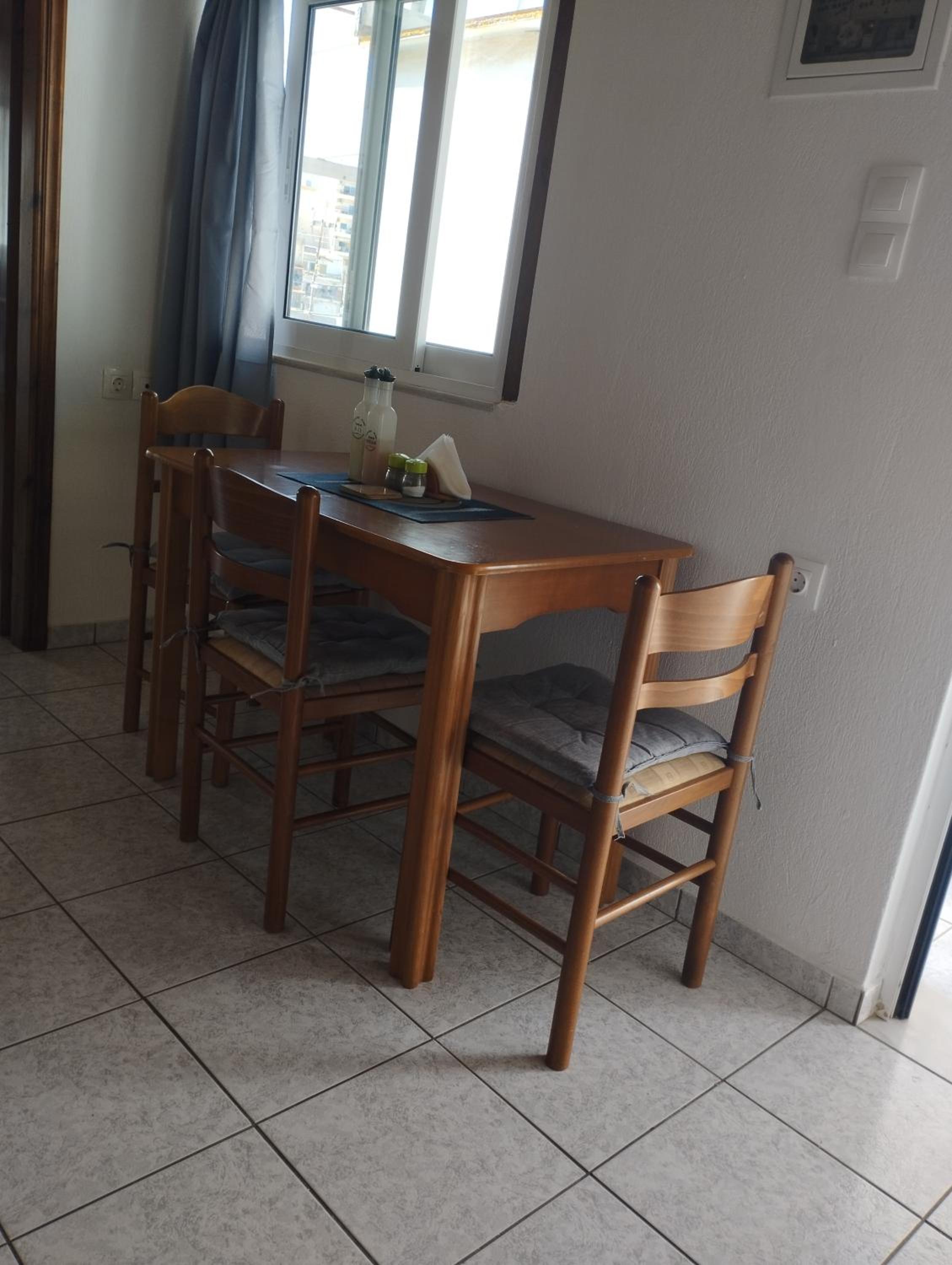 One-Bedroom Apartment - Photo 17