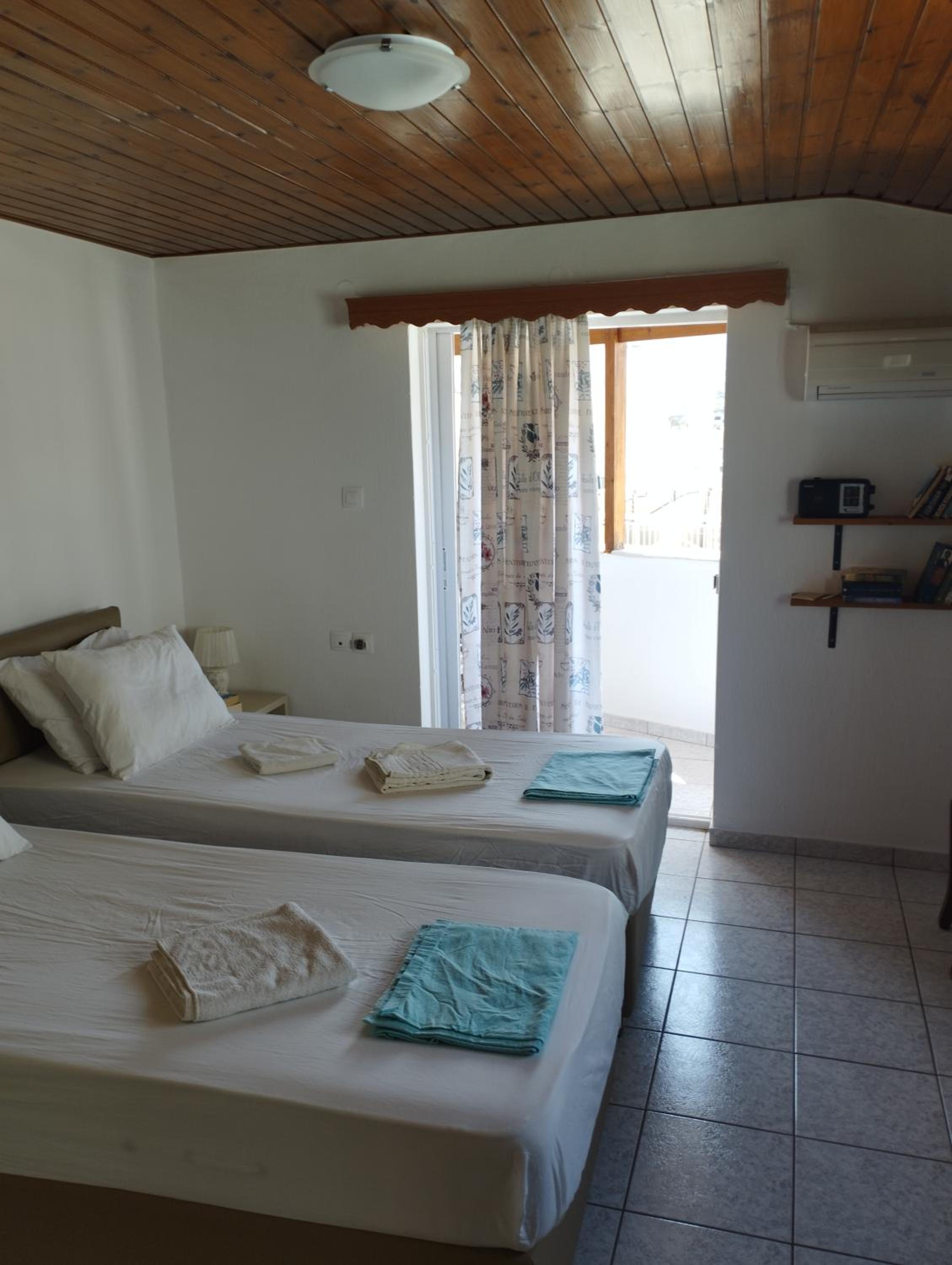 One-Bedroom Apartment - Photo 23