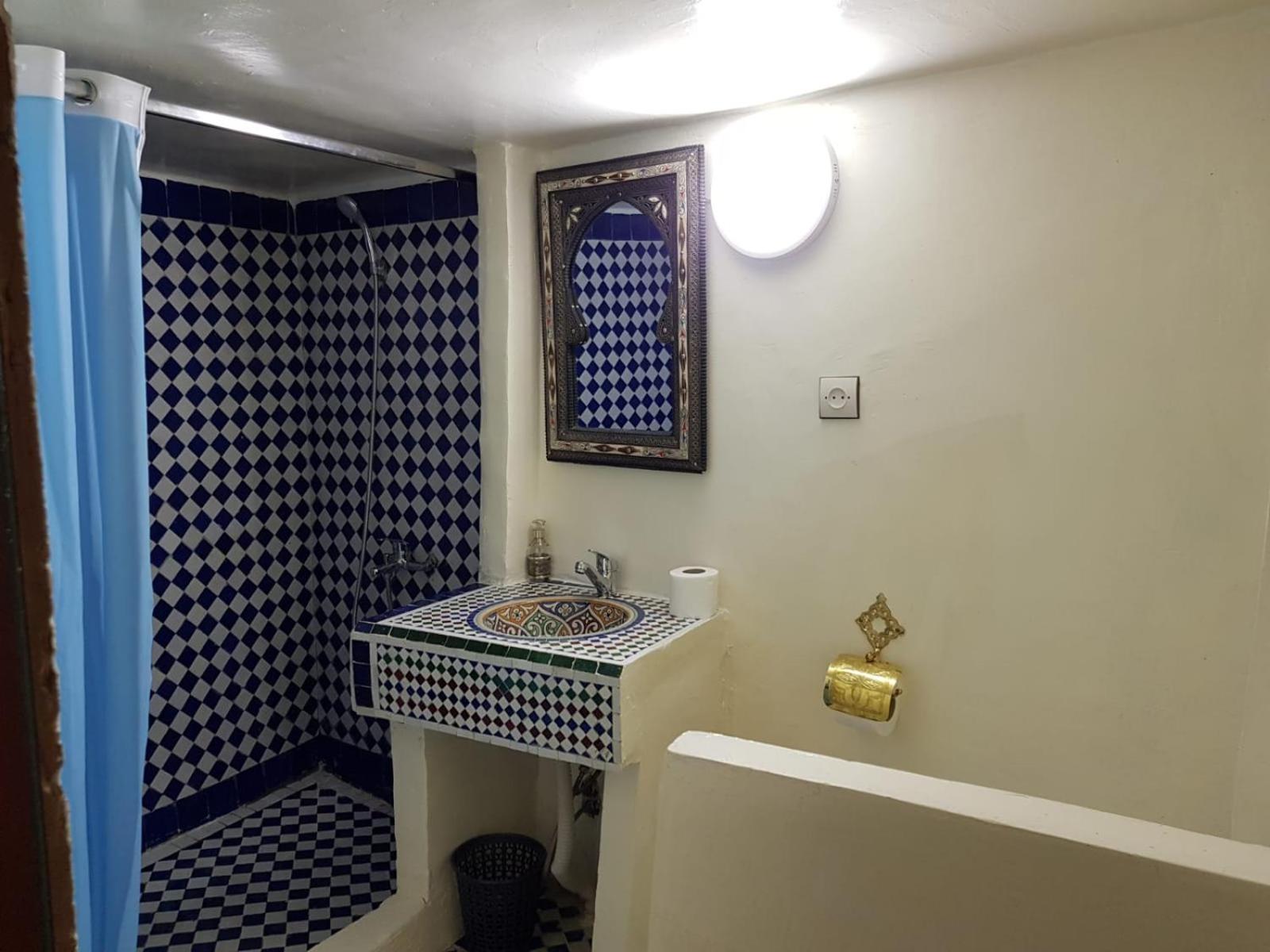 Double Room - Photo 18