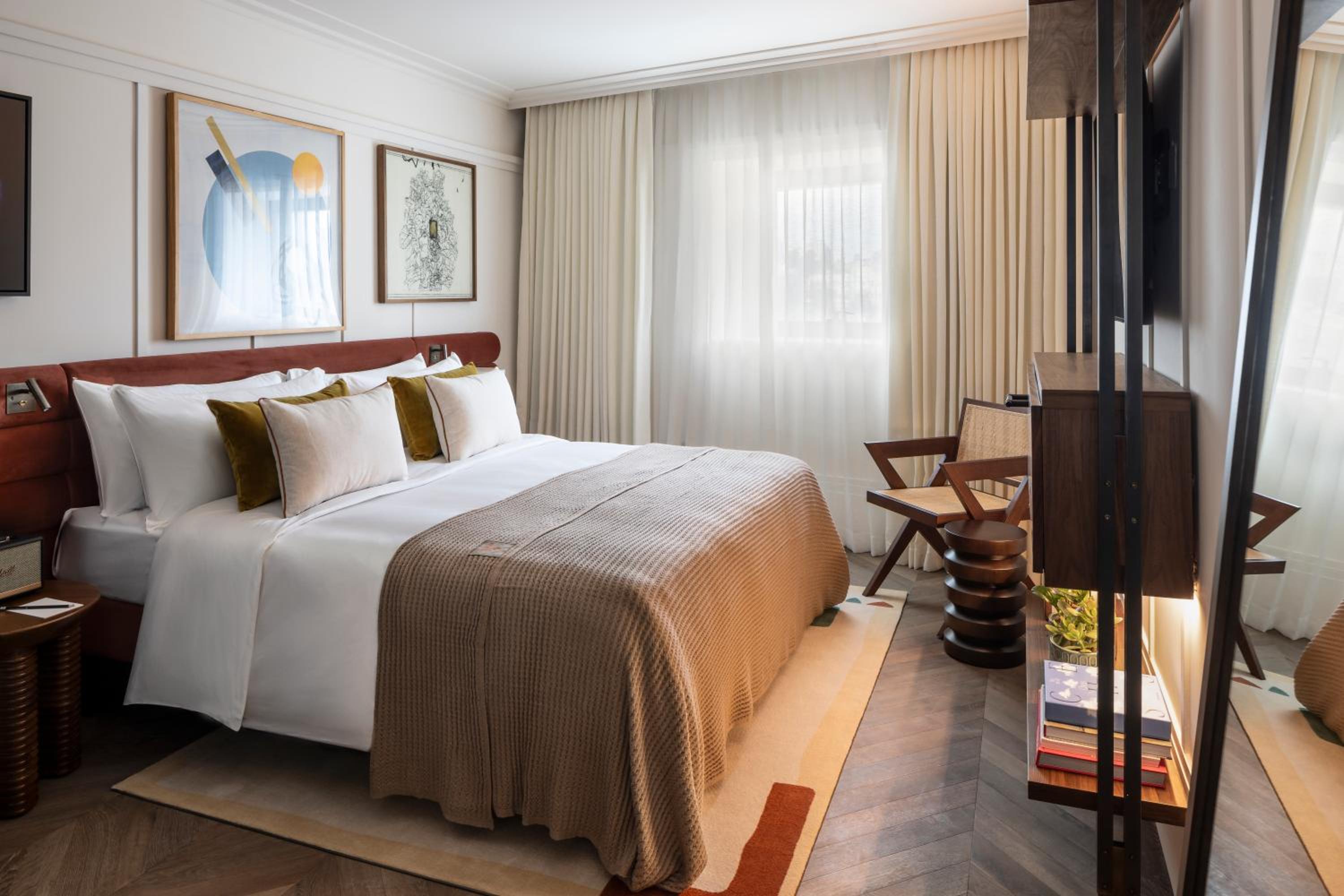 Superior Suite - Photo 2