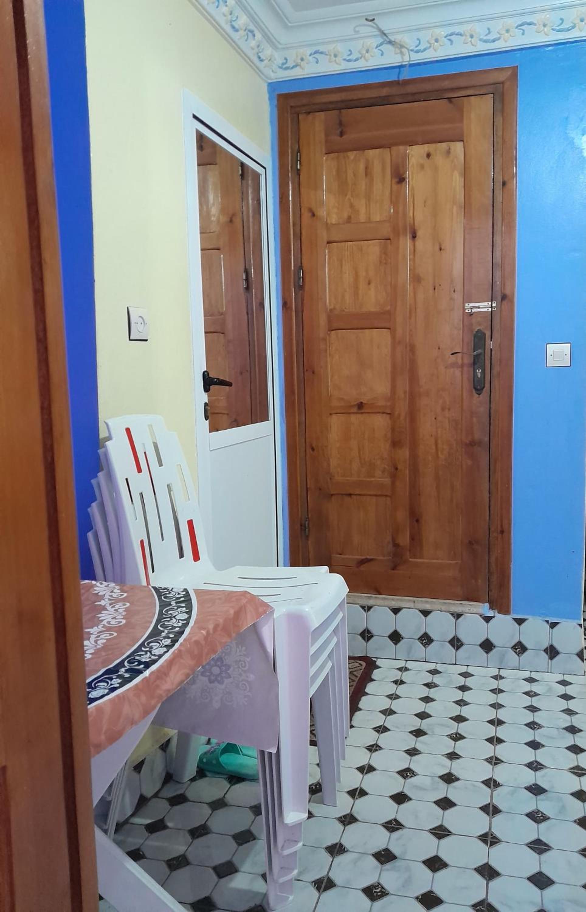 Two-Bedroom Apartment - Photo 2