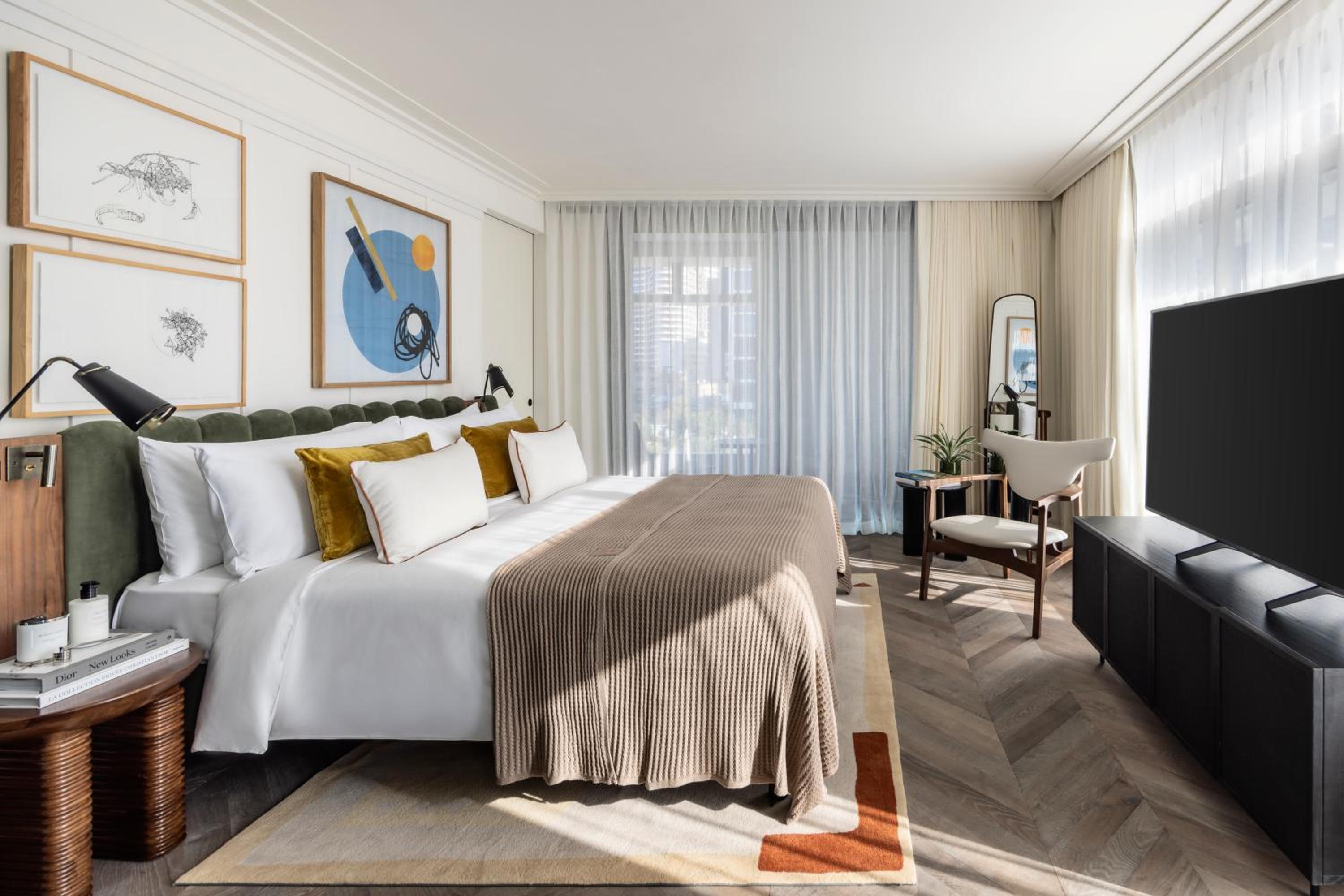 Superior Suite - Photo 1
