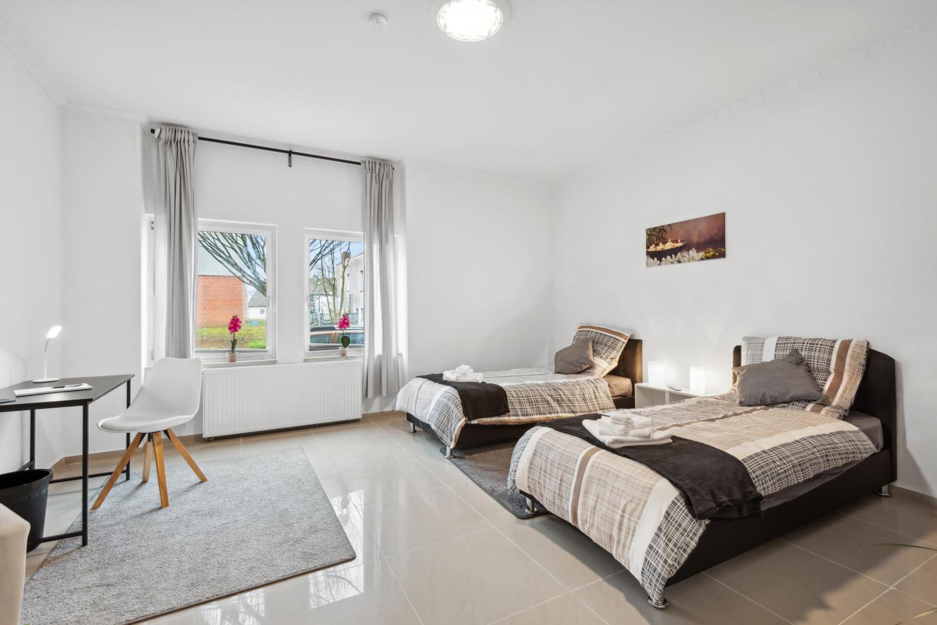 Three-Bedroom Apartment photo 1